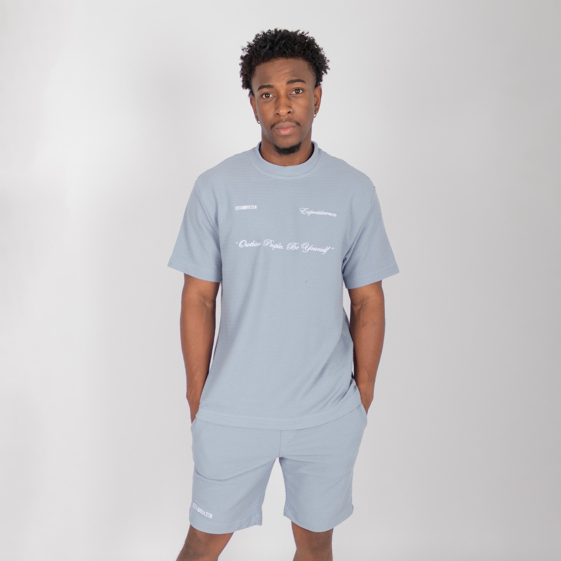 Conjunto hombre textura expresive  azul