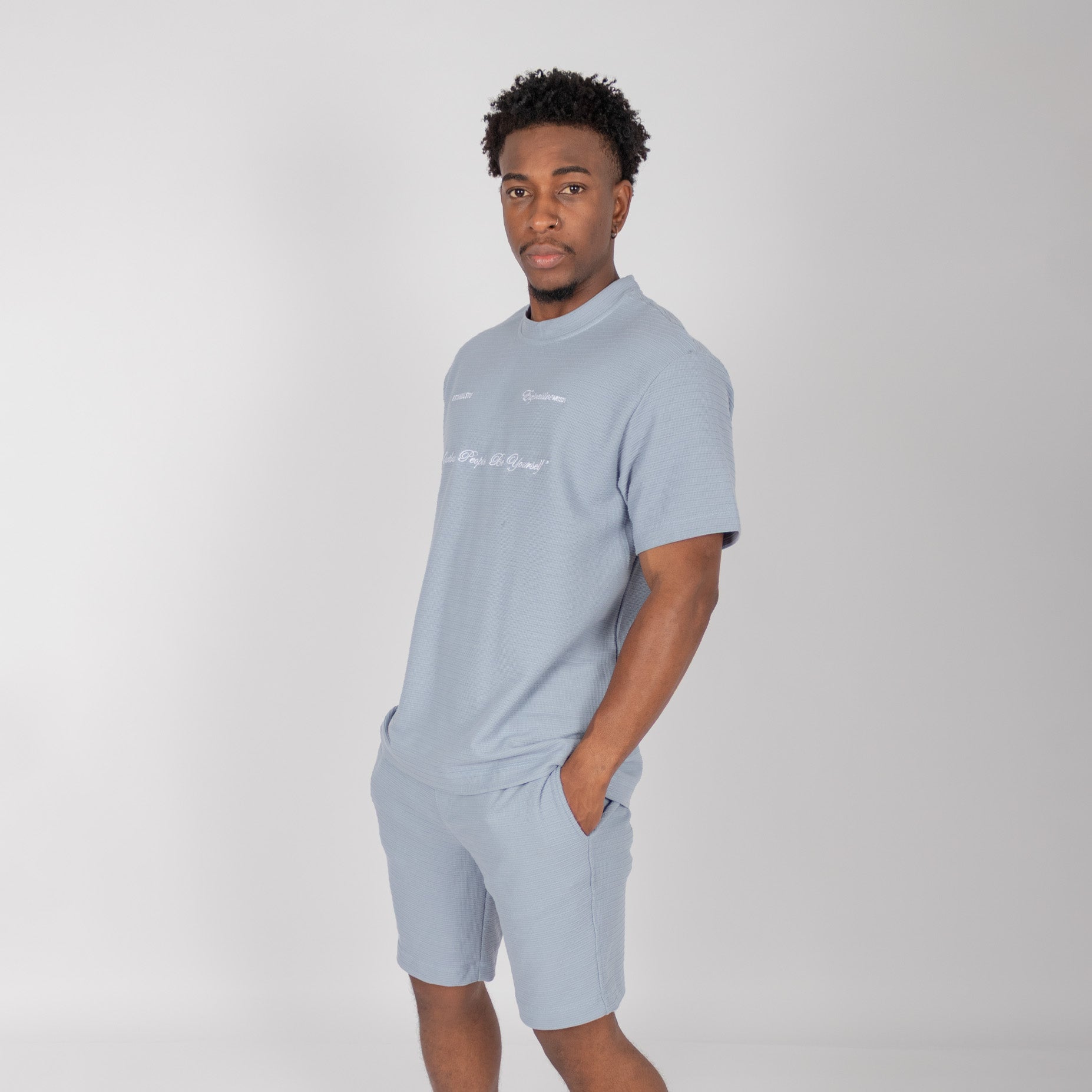 Conjunto hombre textura expresive  azul