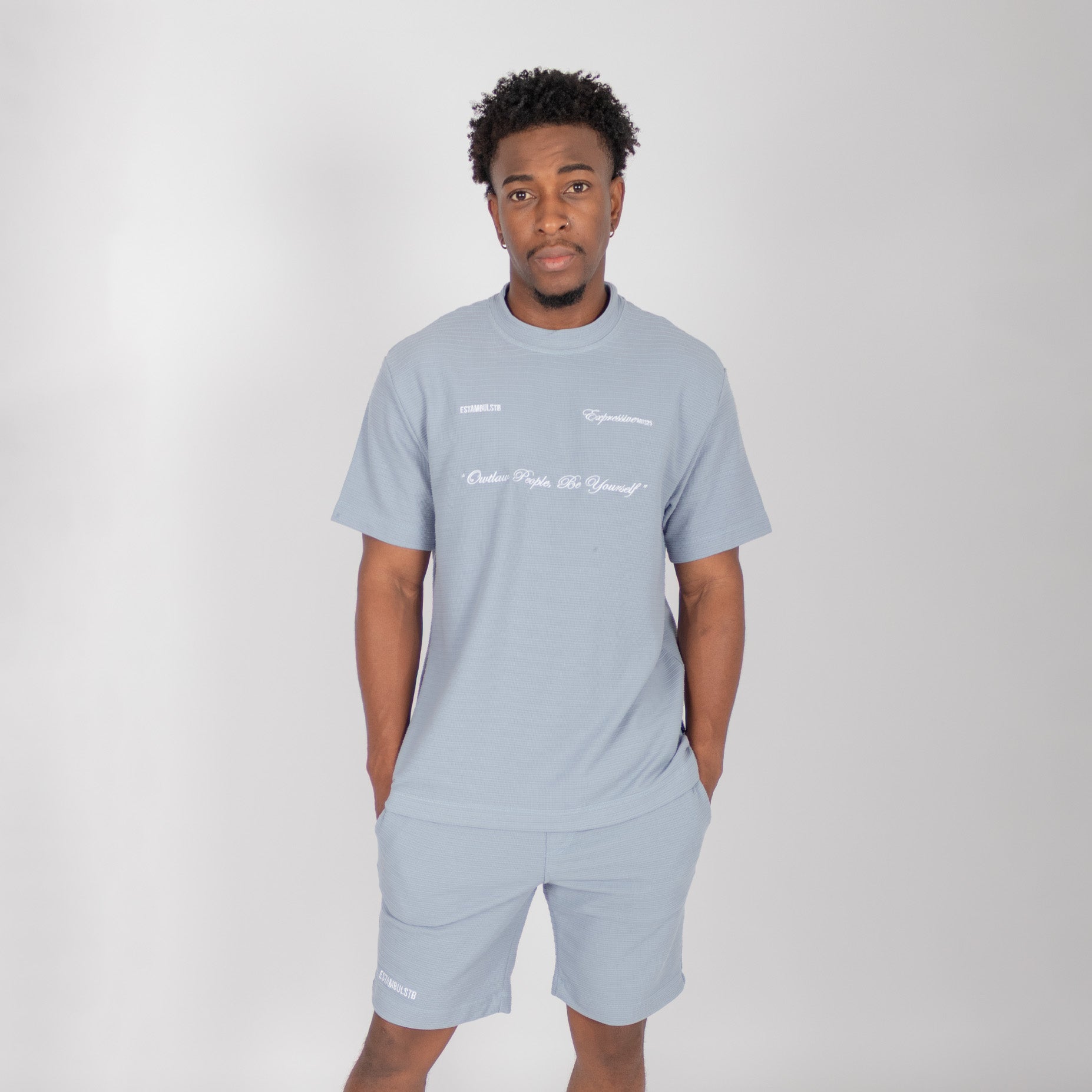 Conjunto hombre textura expresive  azul