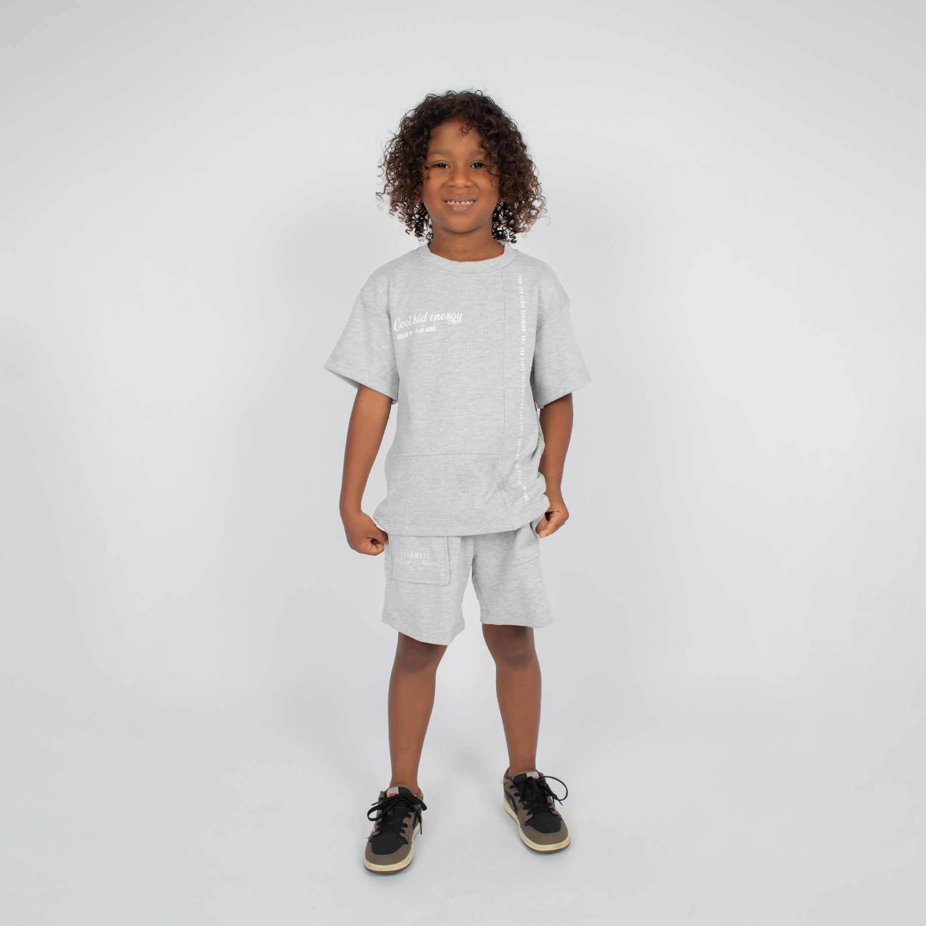 Conjunto niño textura gamuza gris