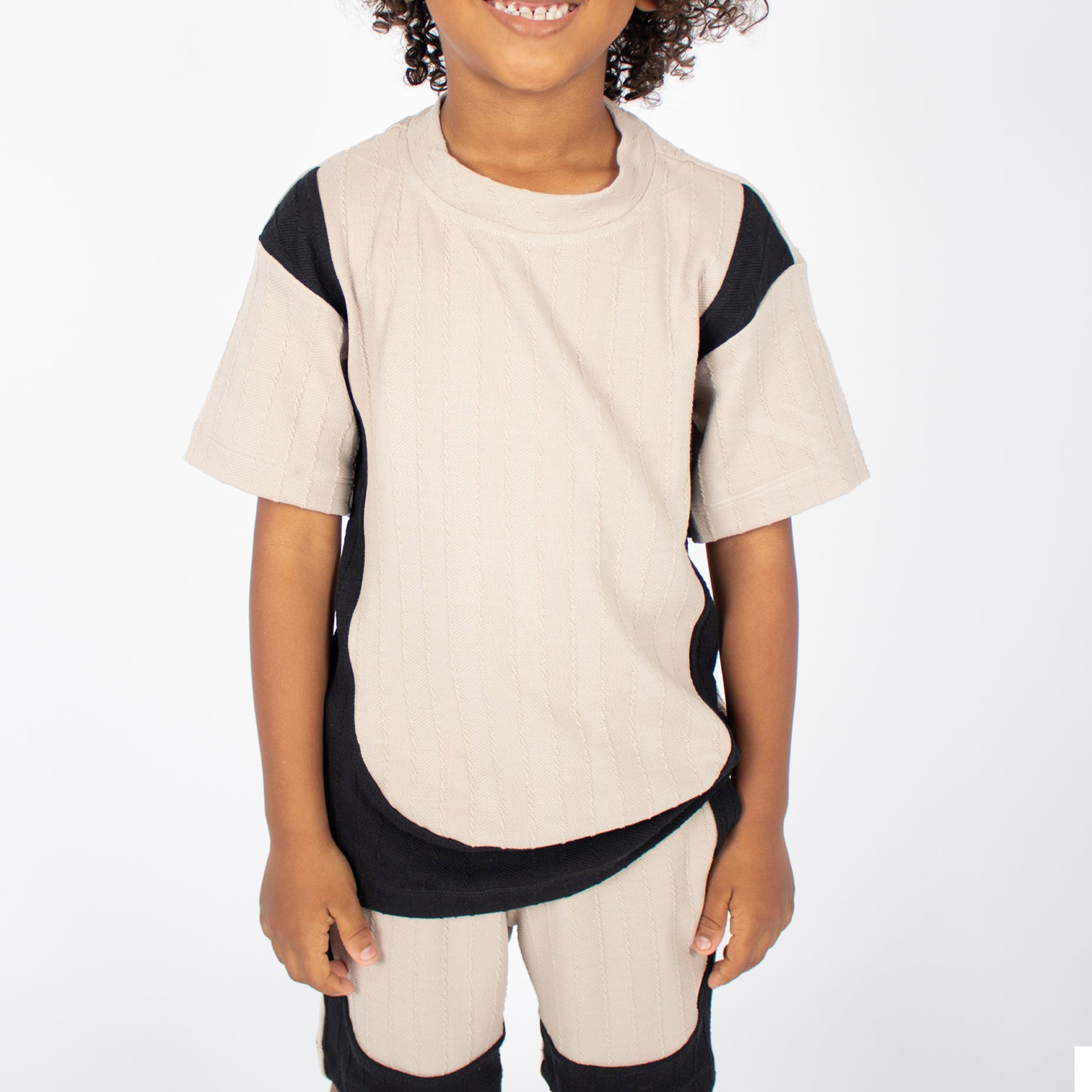 Conjunto niño textura camel con negro