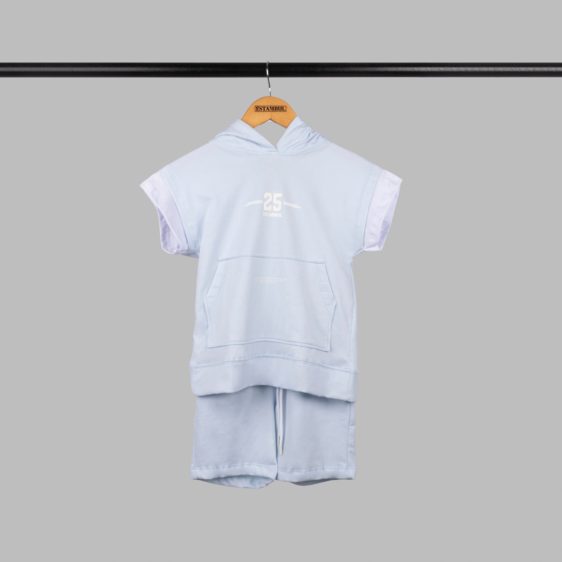 Conjunto niño capucha azul cielo