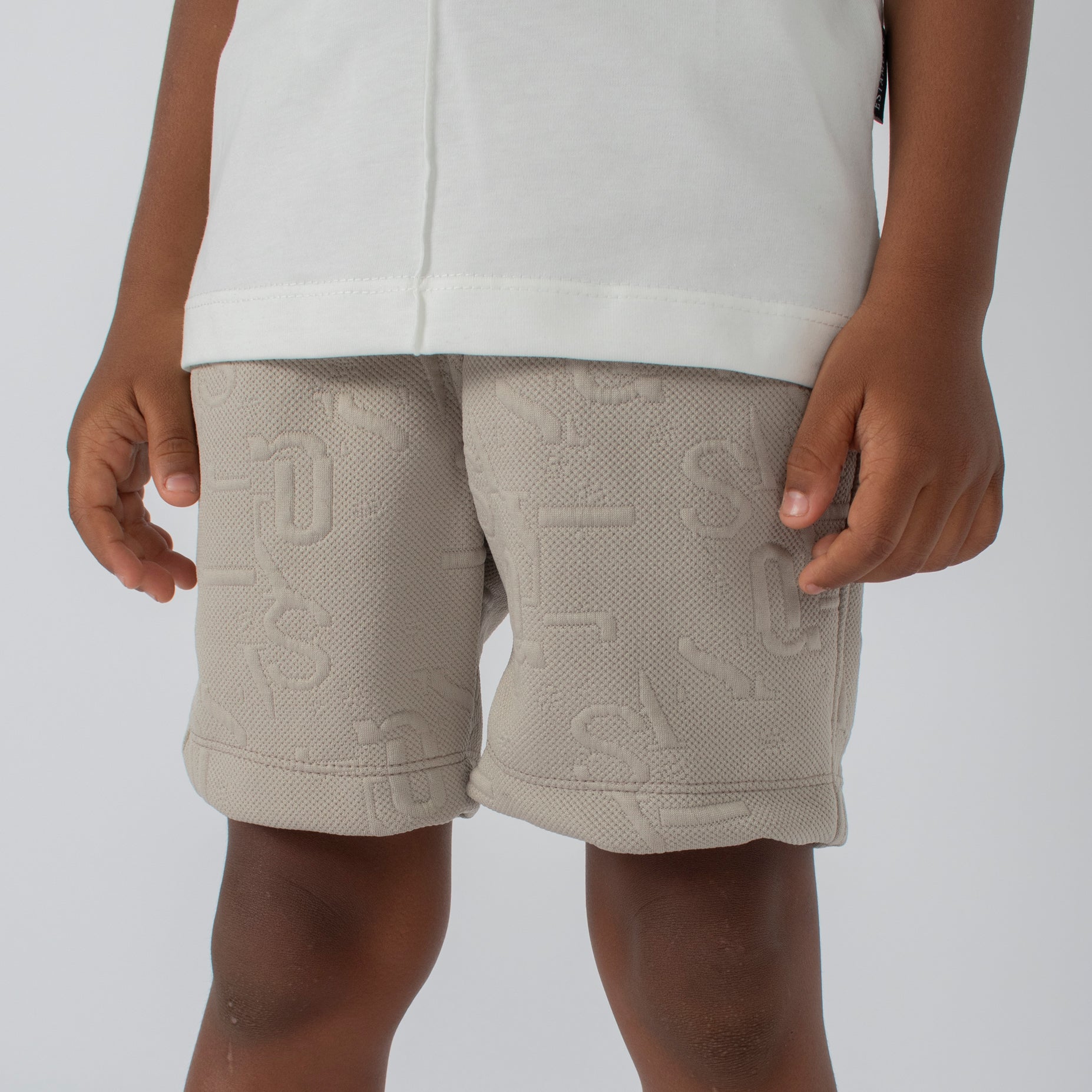 Conjunto niño clasico letras arena