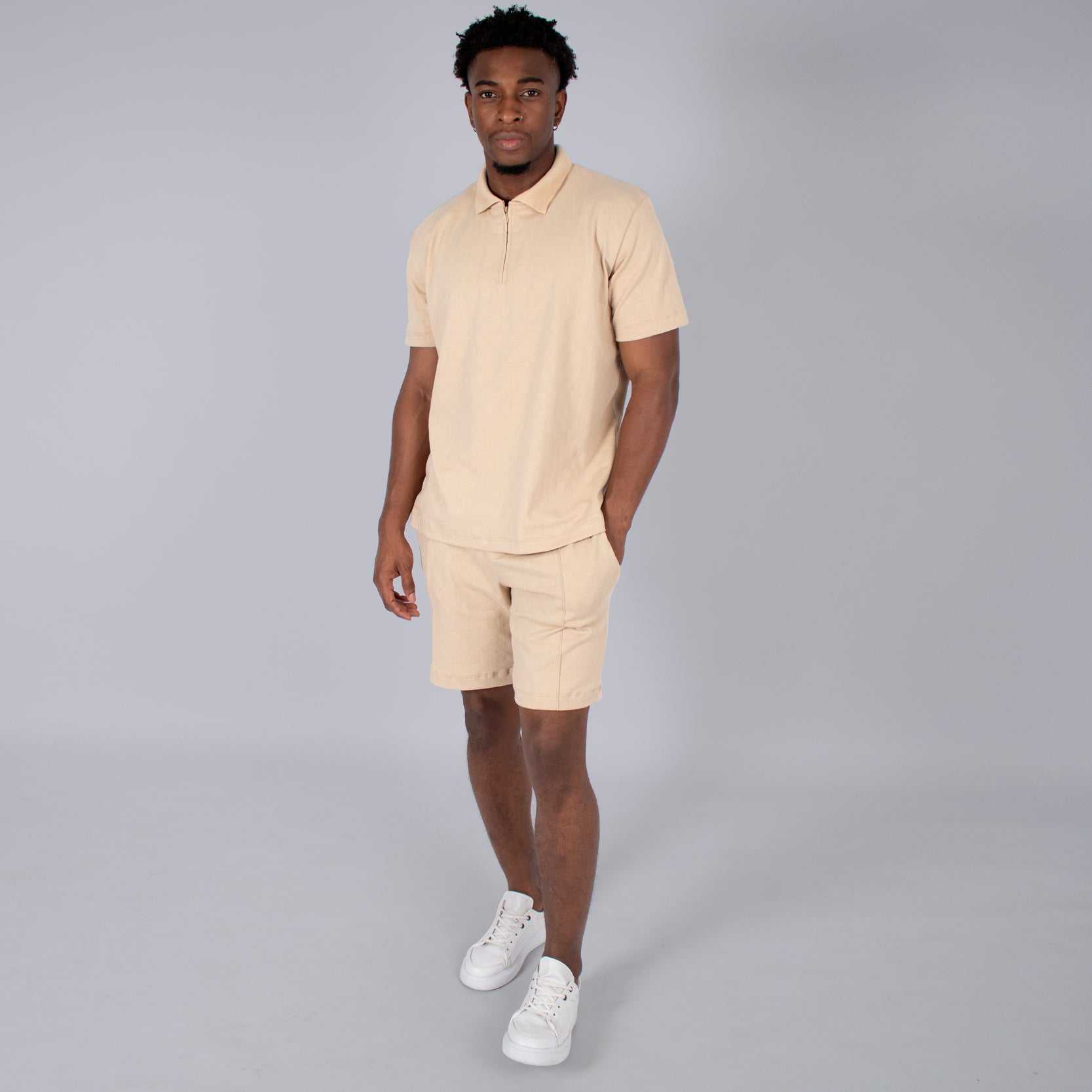 Conjunto hombre textura cierre camel