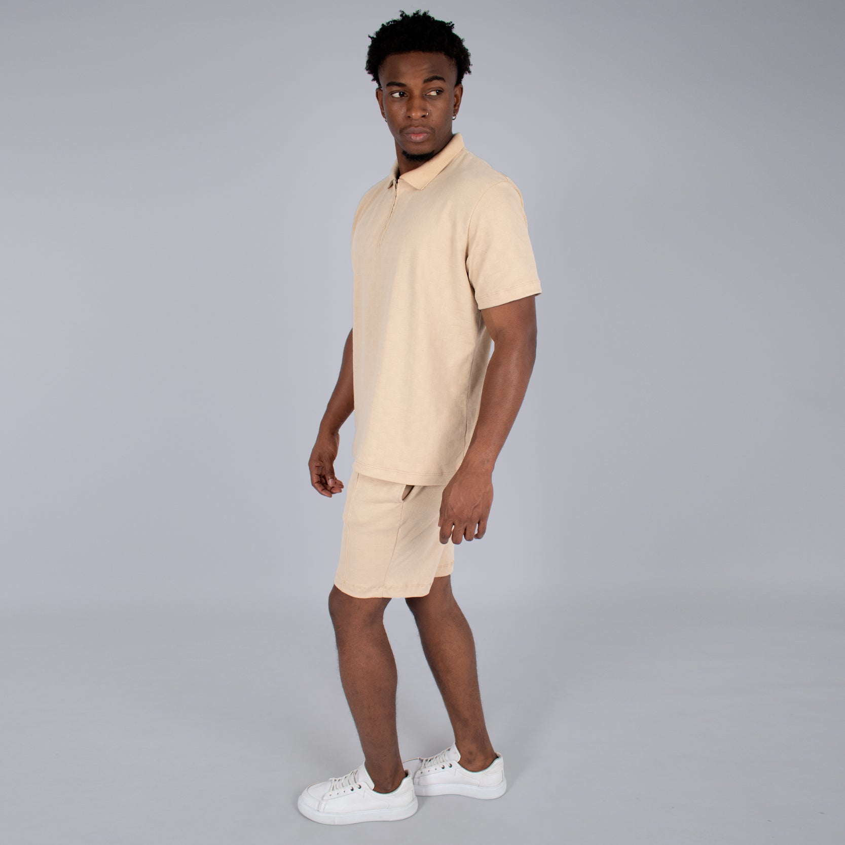 Conjunto hombre textura cierre camel