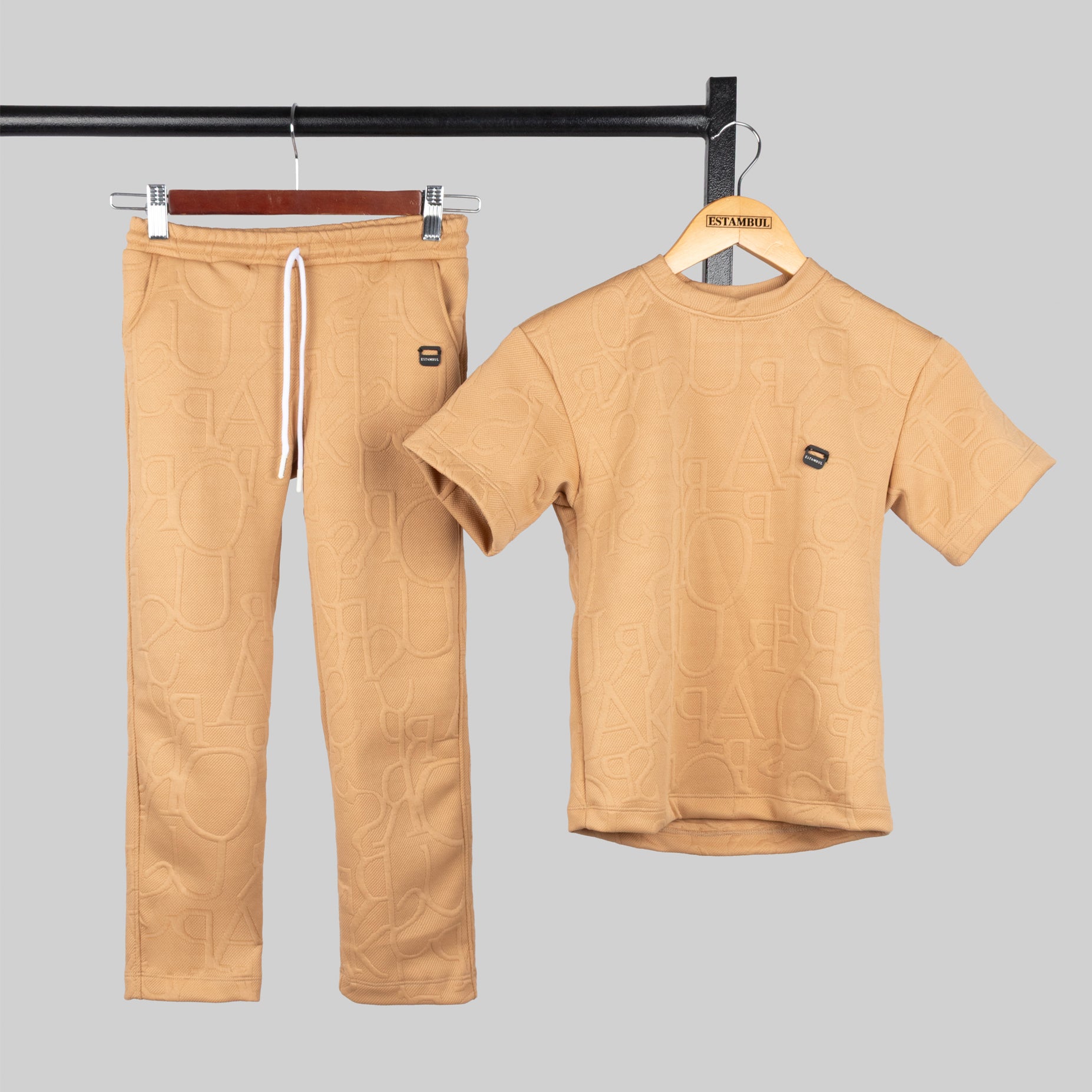 Conjunto niño Textura avellana