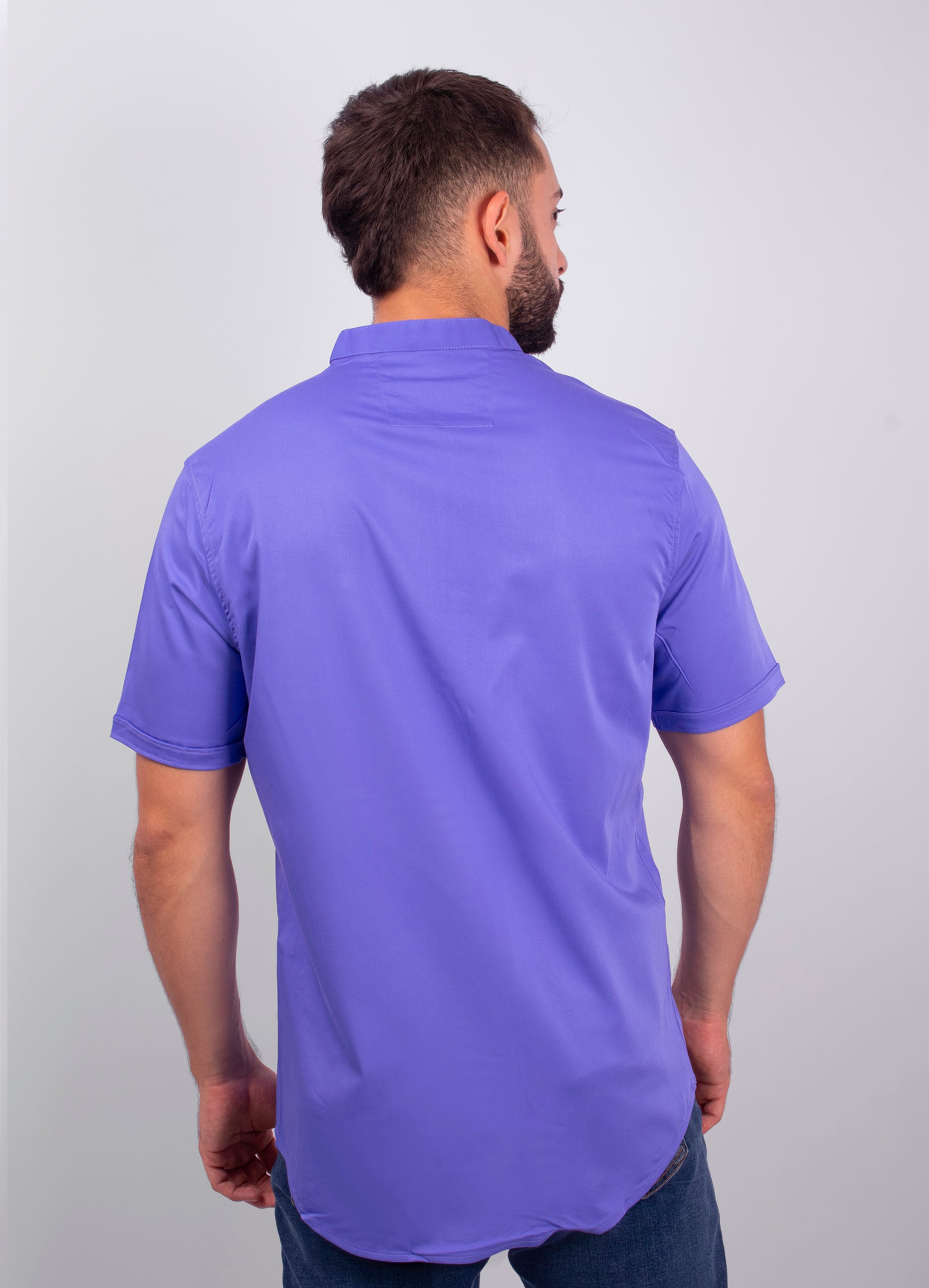 Camisa hombre básica violeta