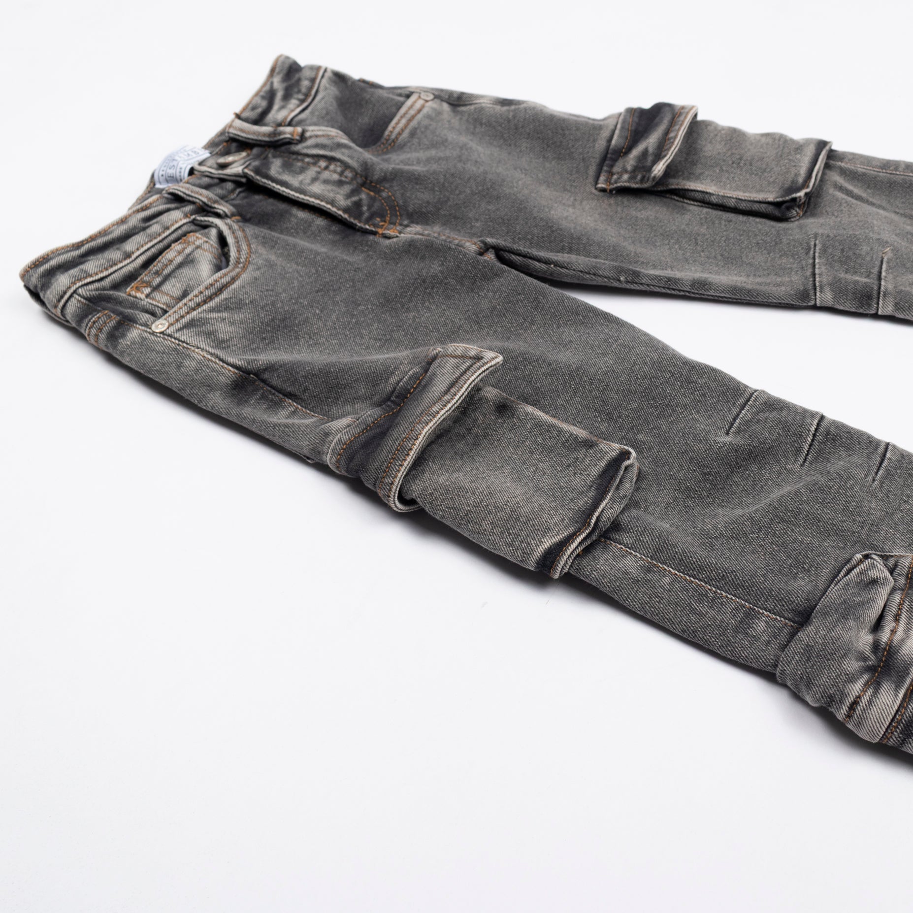 Jean niño cargo