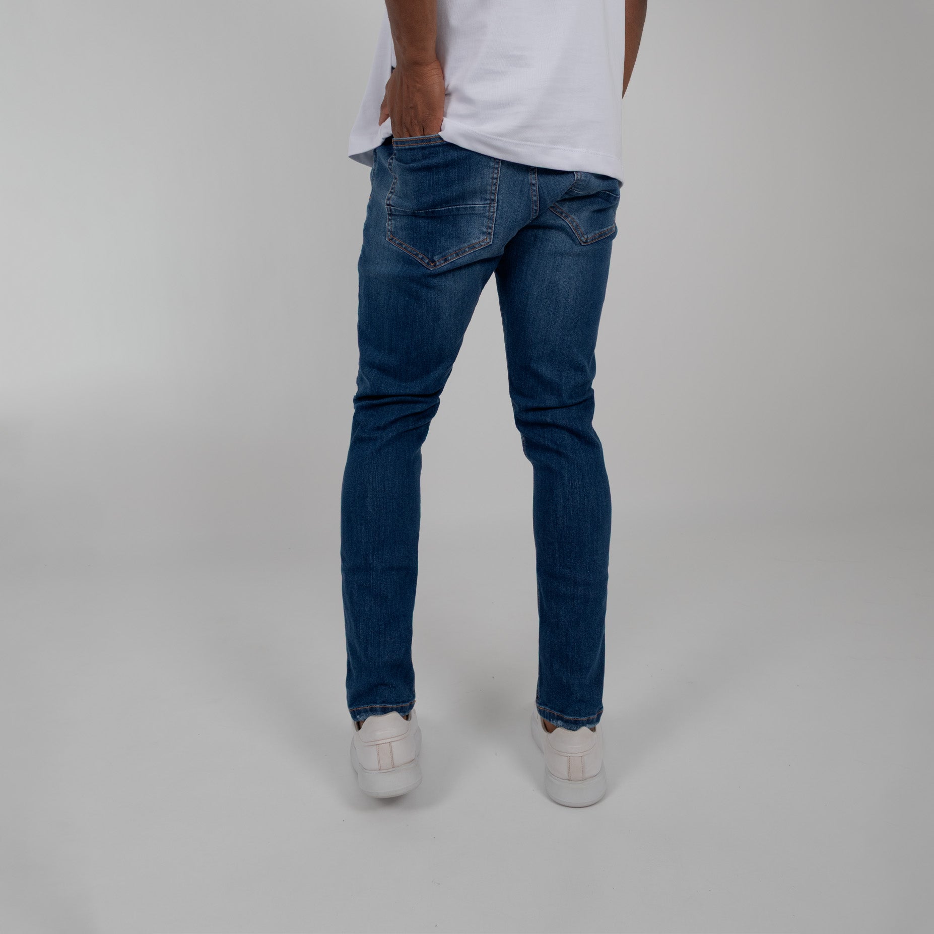 Jean hombre recto azul claro