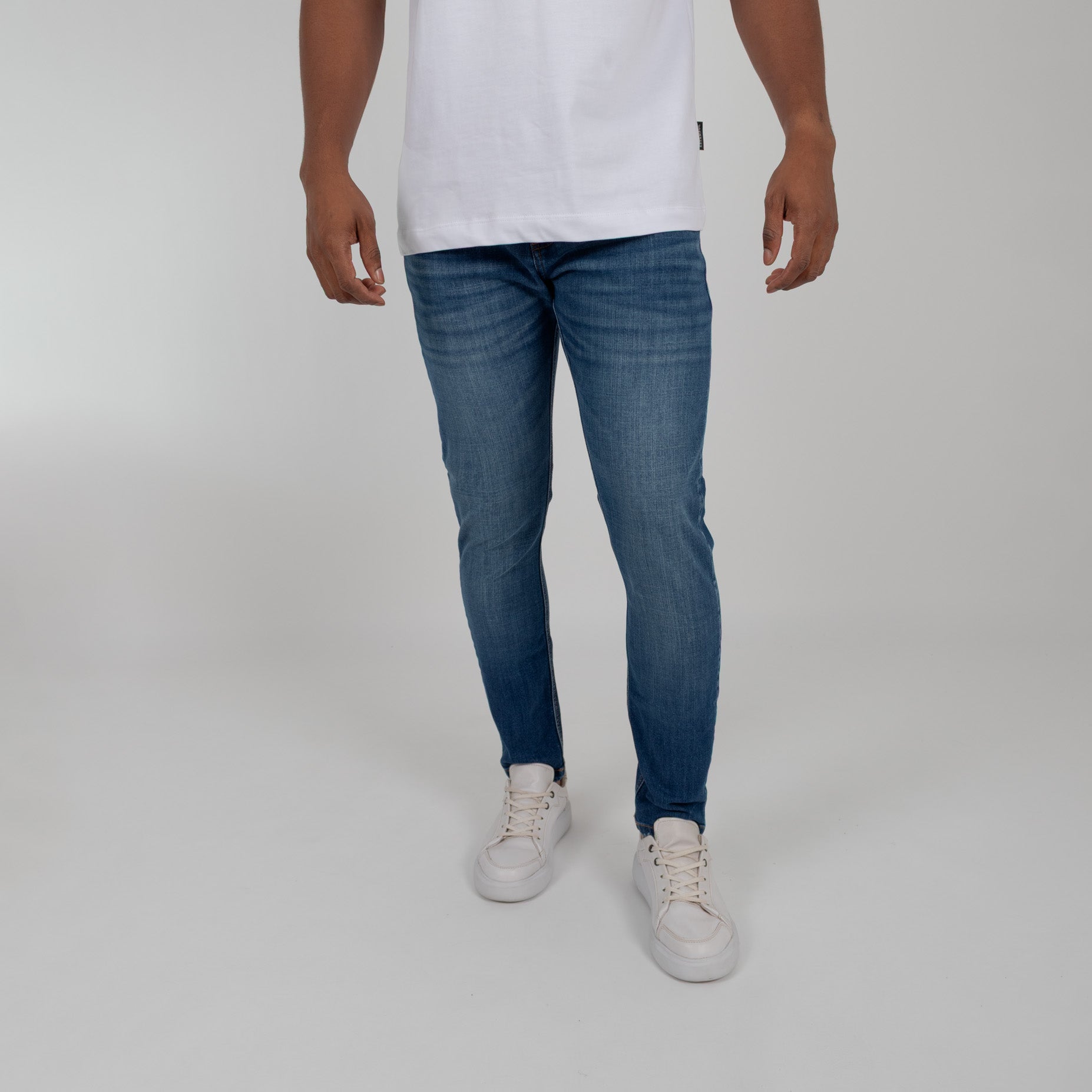 Jean hombre recto azul claro