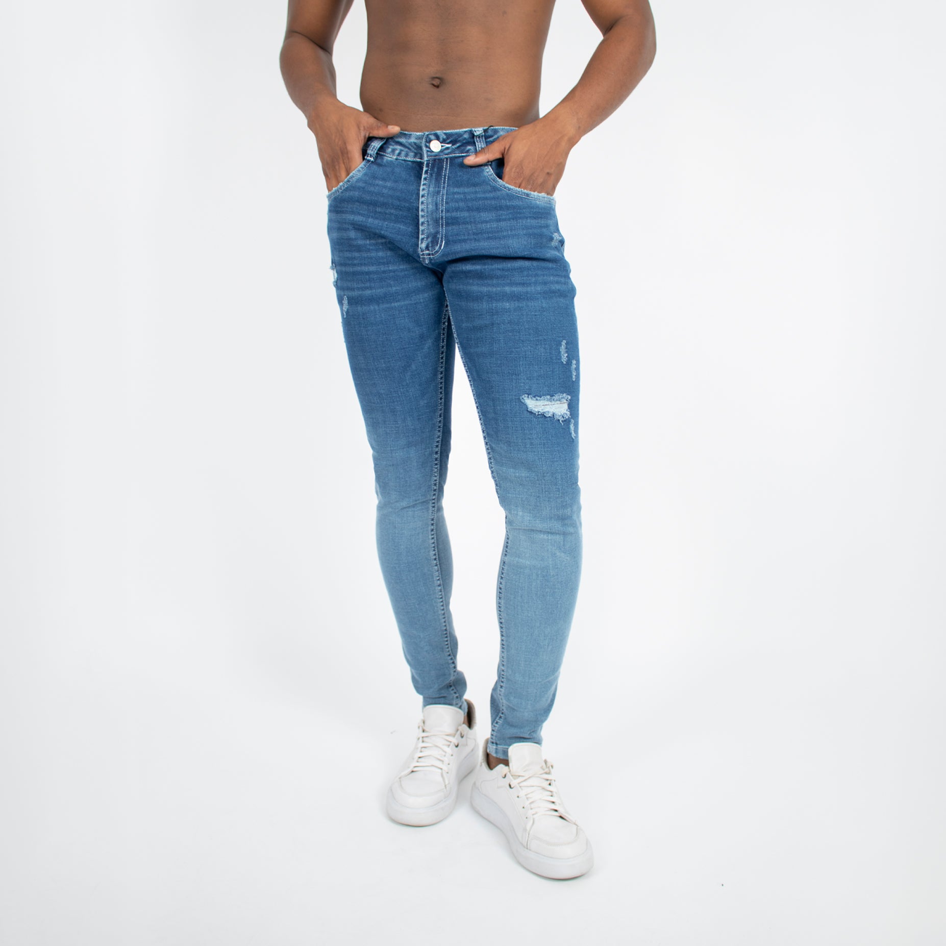 Jean hombre skinny con desgaste