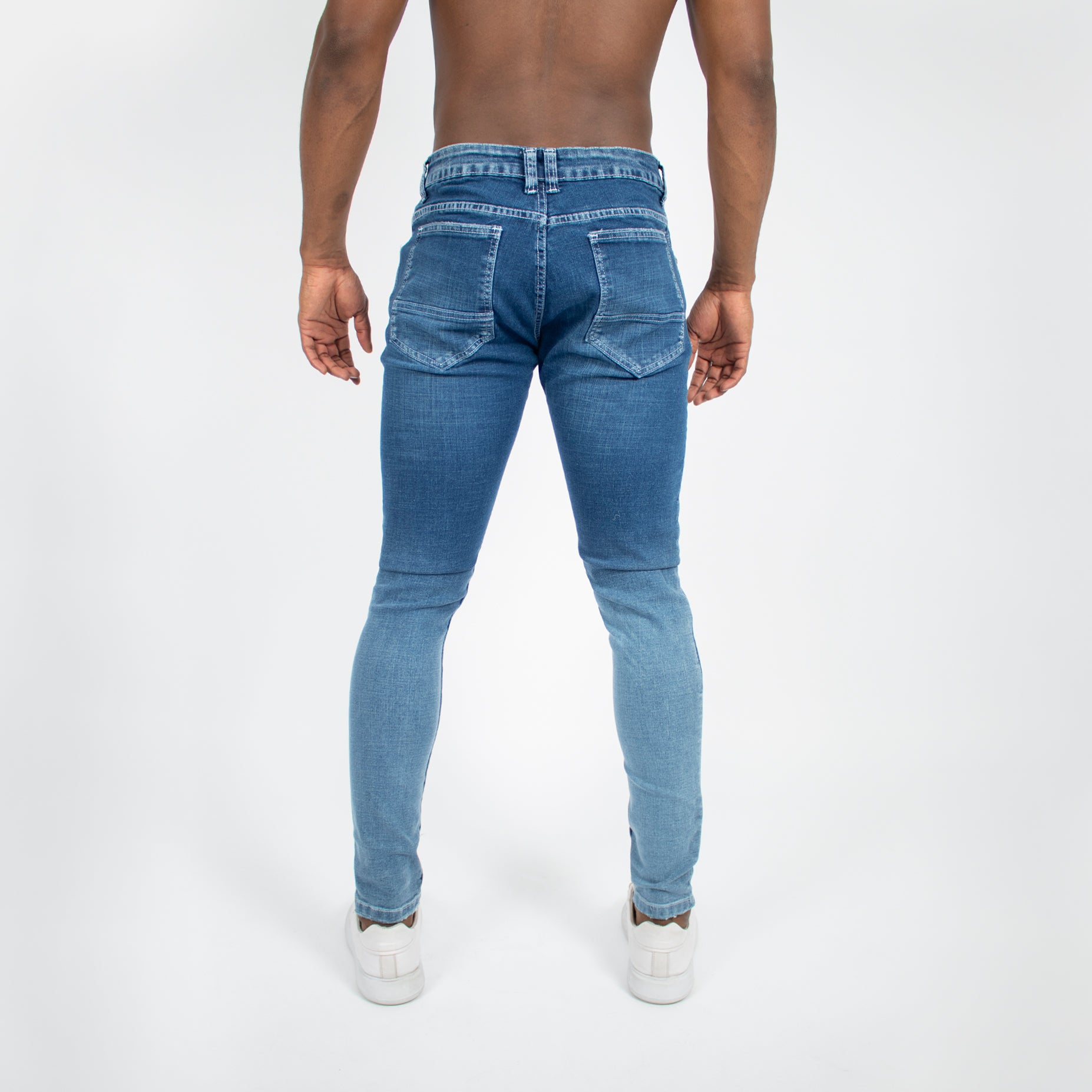 Jean hombre skinny con desgaste