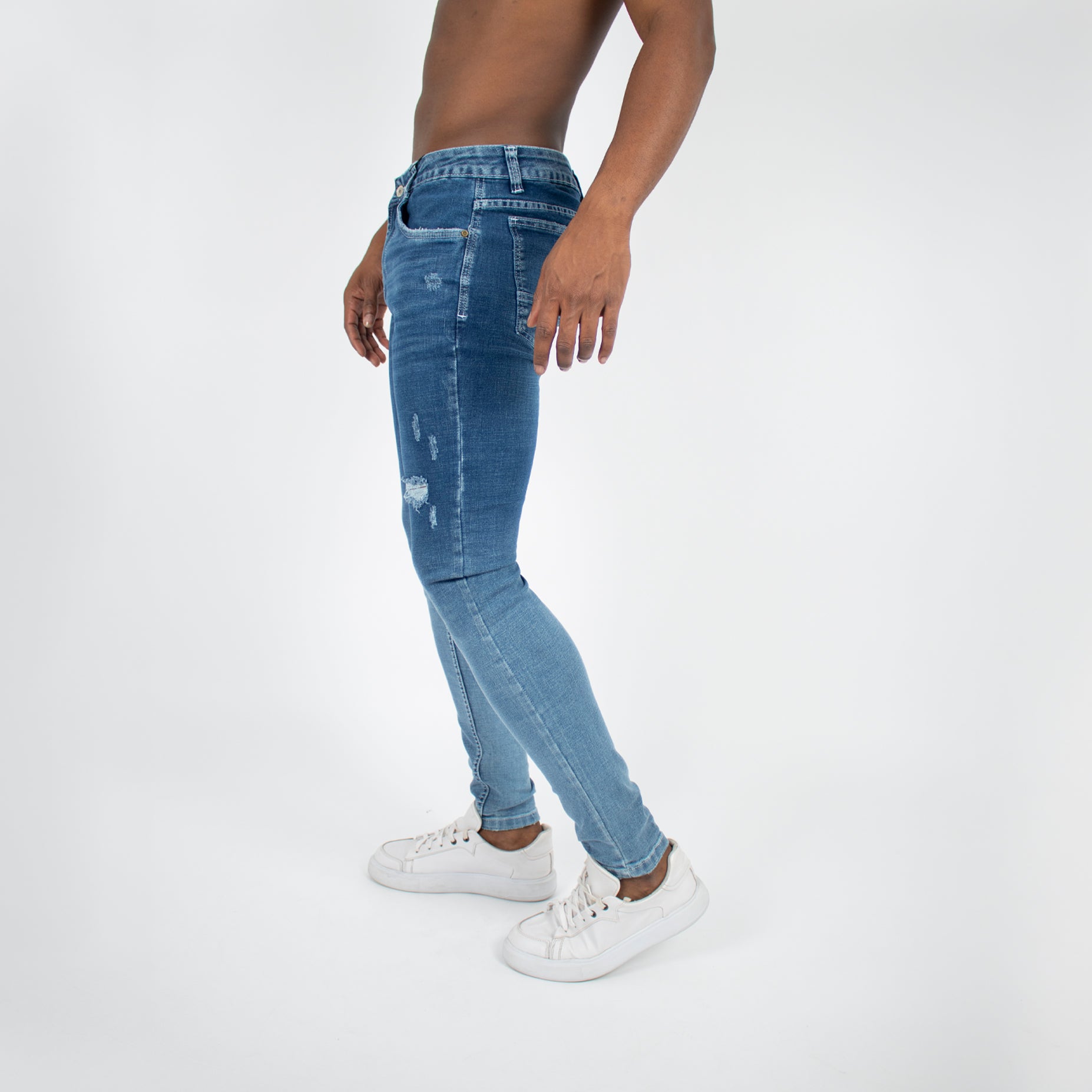 Jean hombre skinny con desgaste
