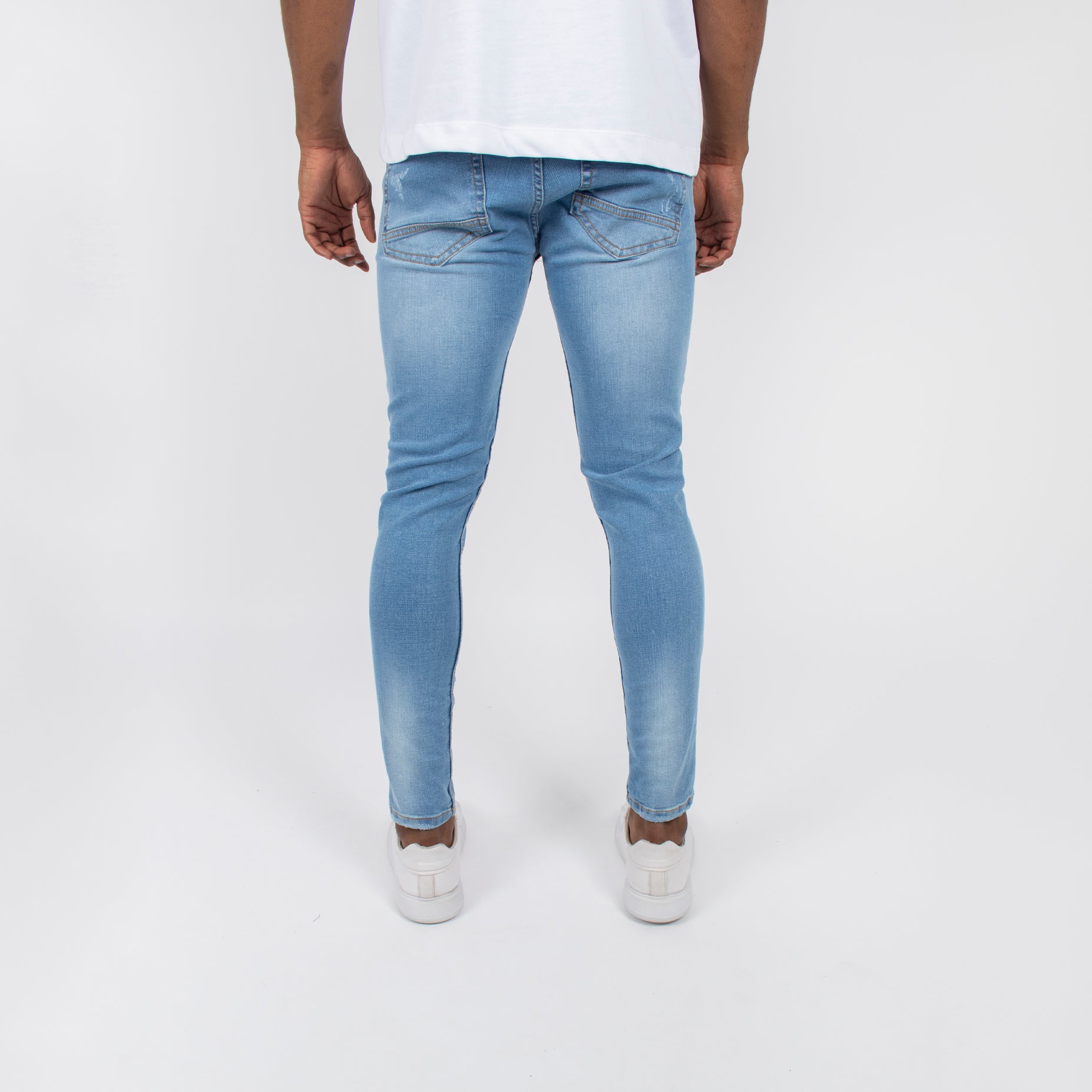 Jean hombre skinny con desgaste y rotos