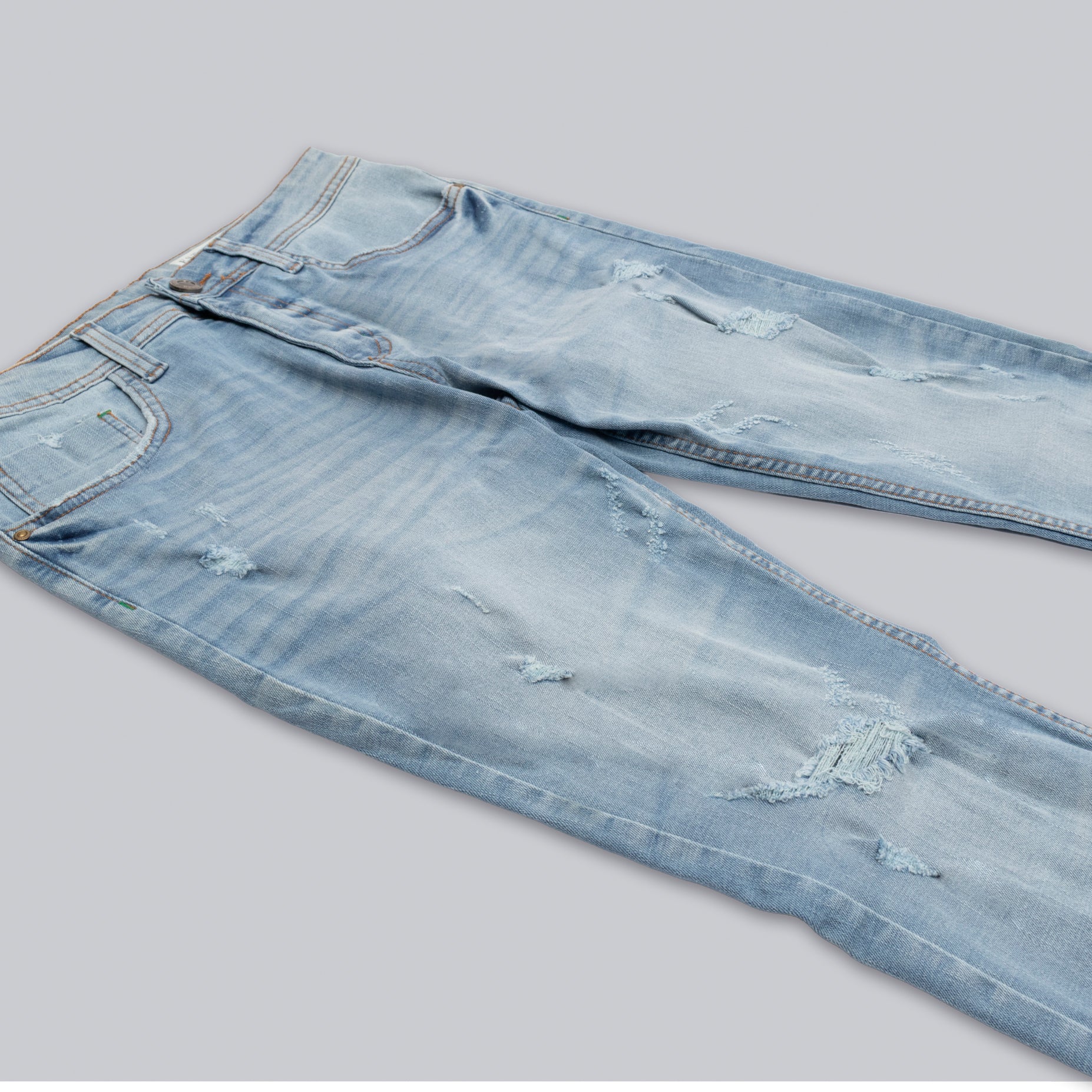 Jean hombre skinny con desgaste y rotos