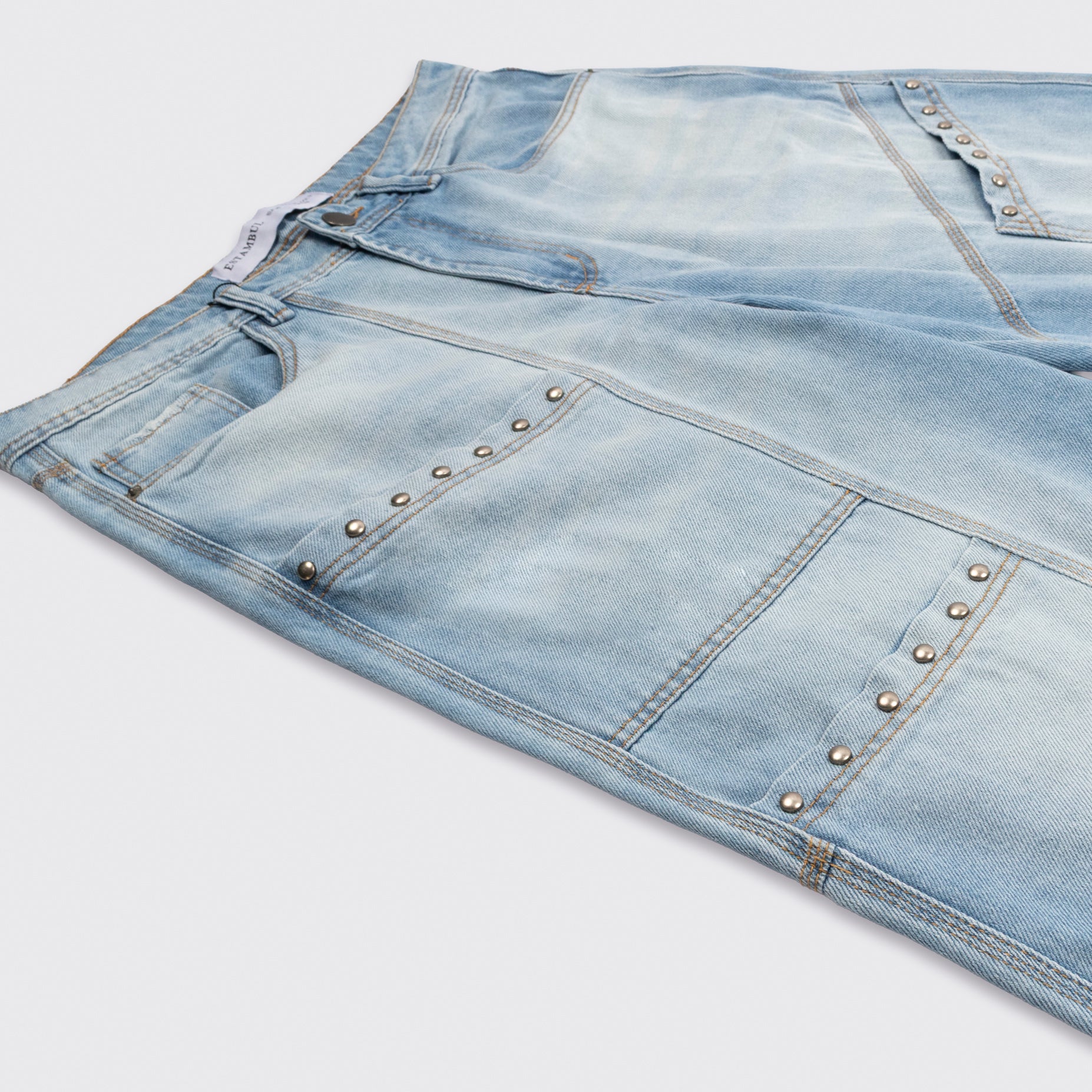 Jean baggy con taches