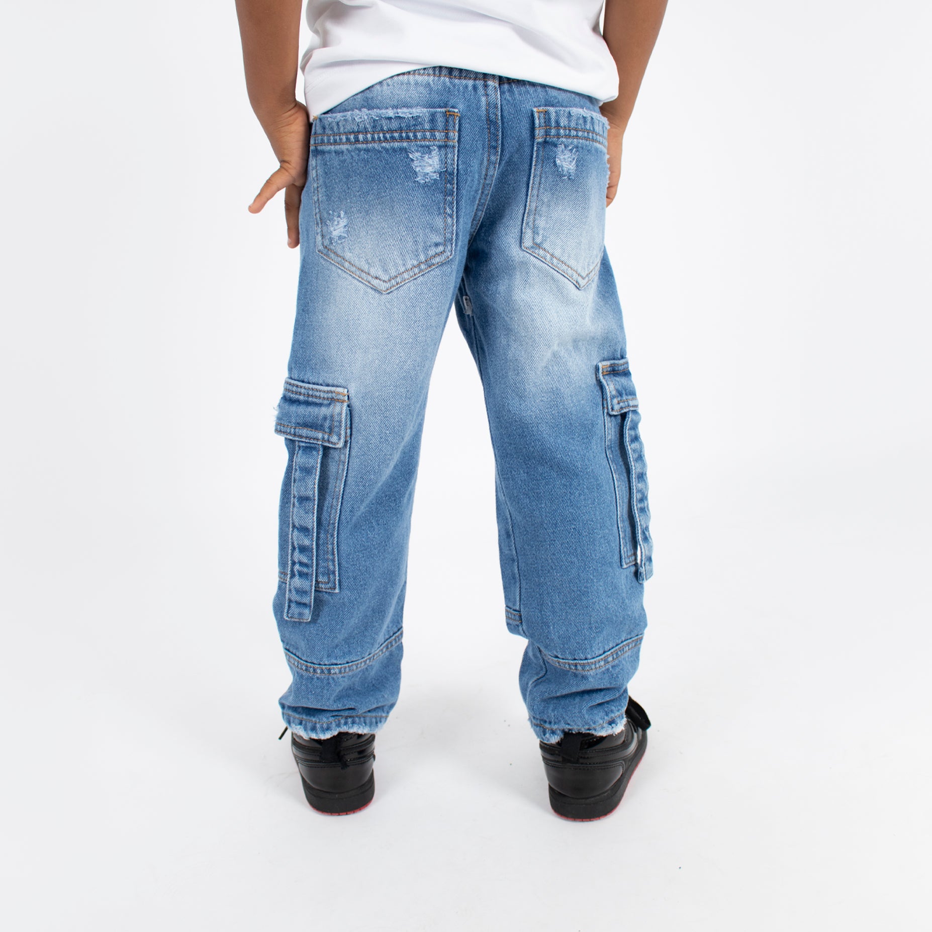Jean niño cargo