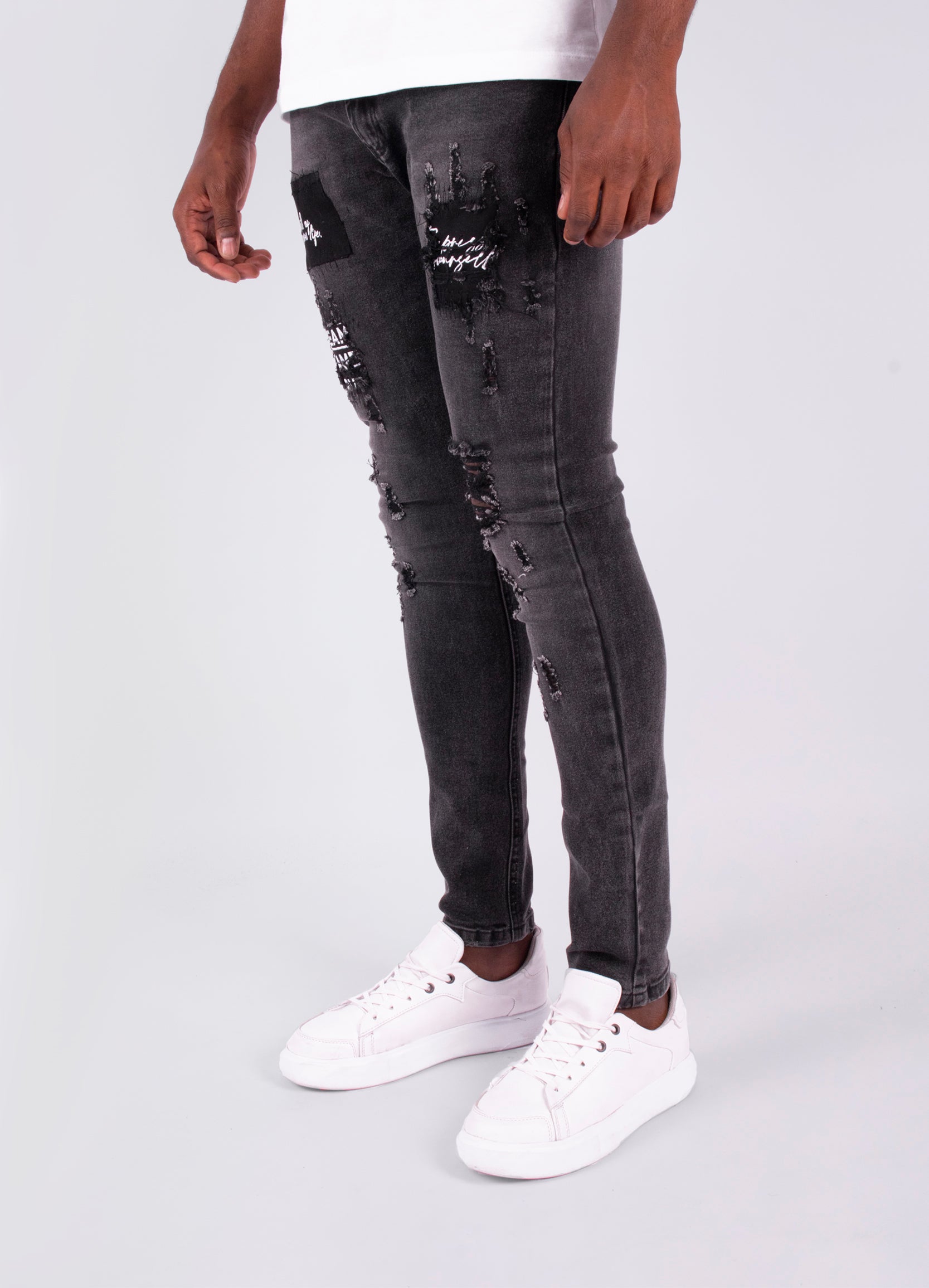 Jean hombre gris bordado