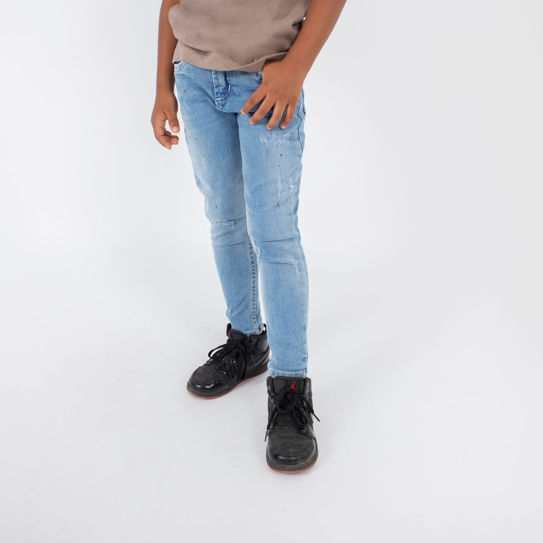 Jean niño skinny claro