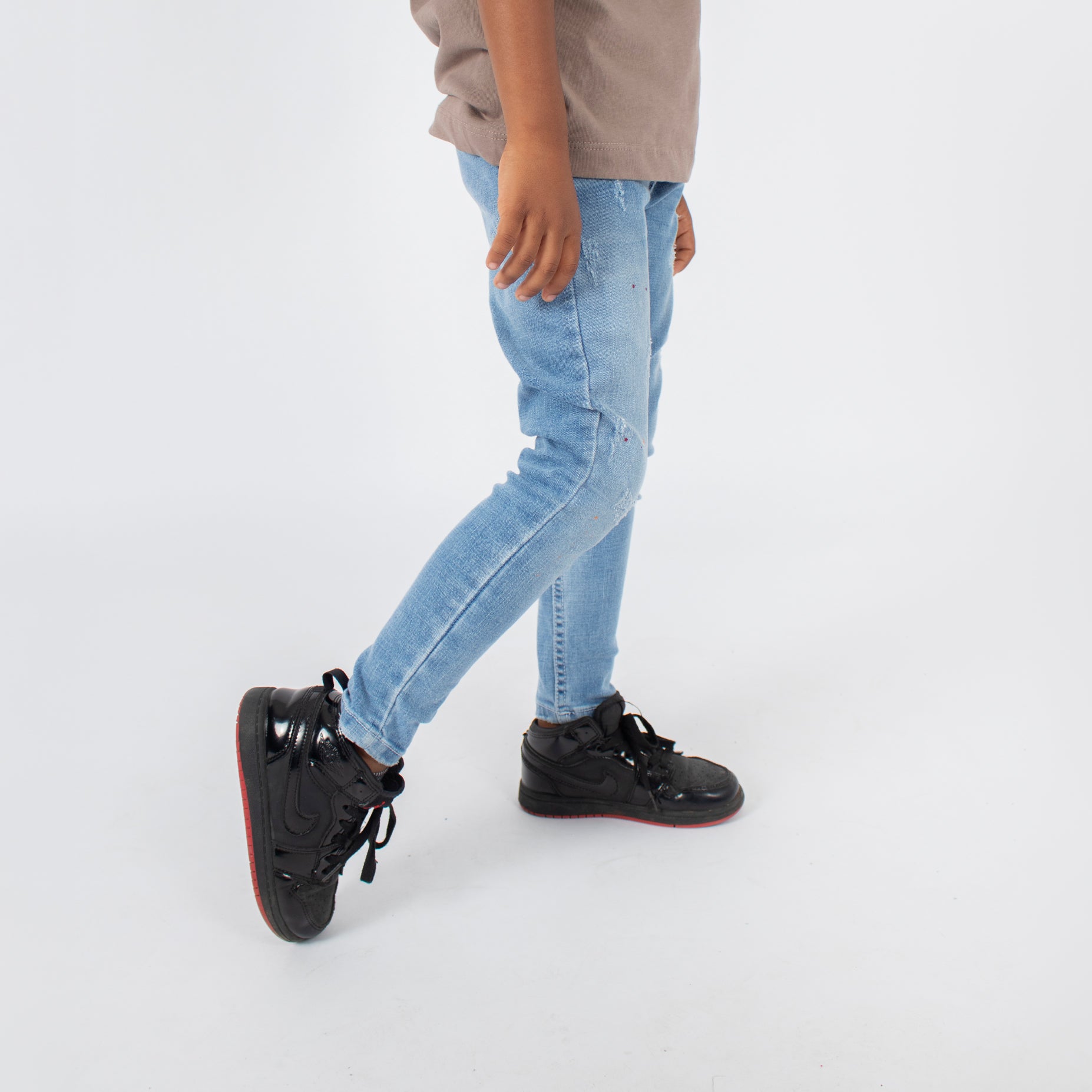 Jean niño skinny claro