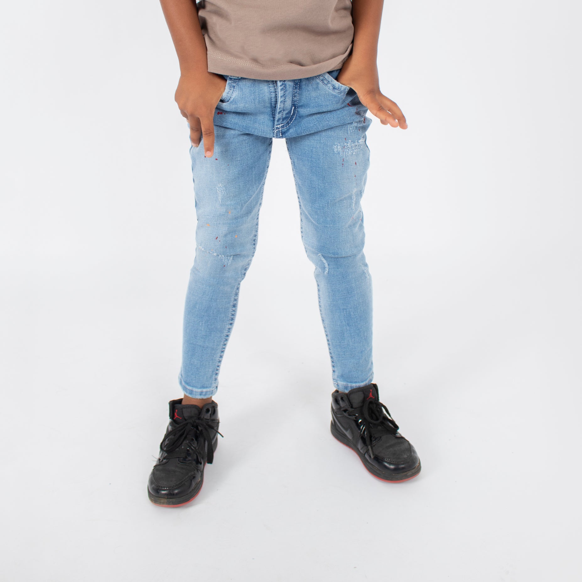 Jean niño skinny claro