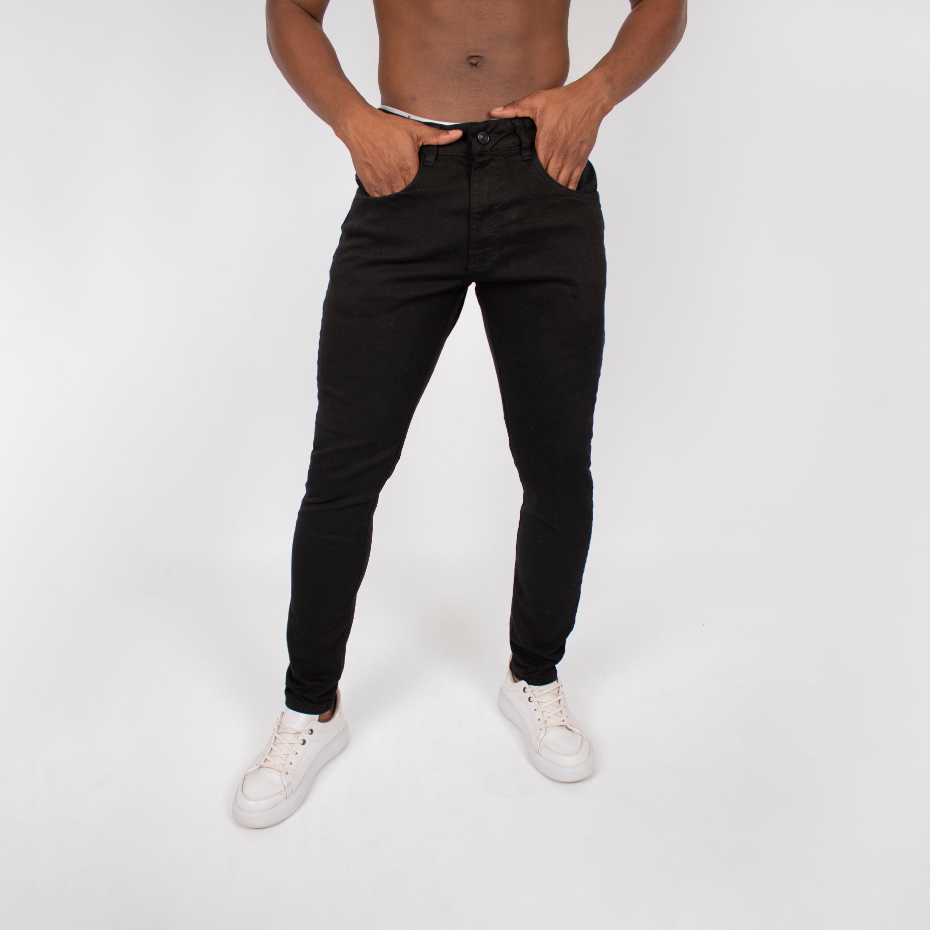 Jean hombre skinny negro clasico