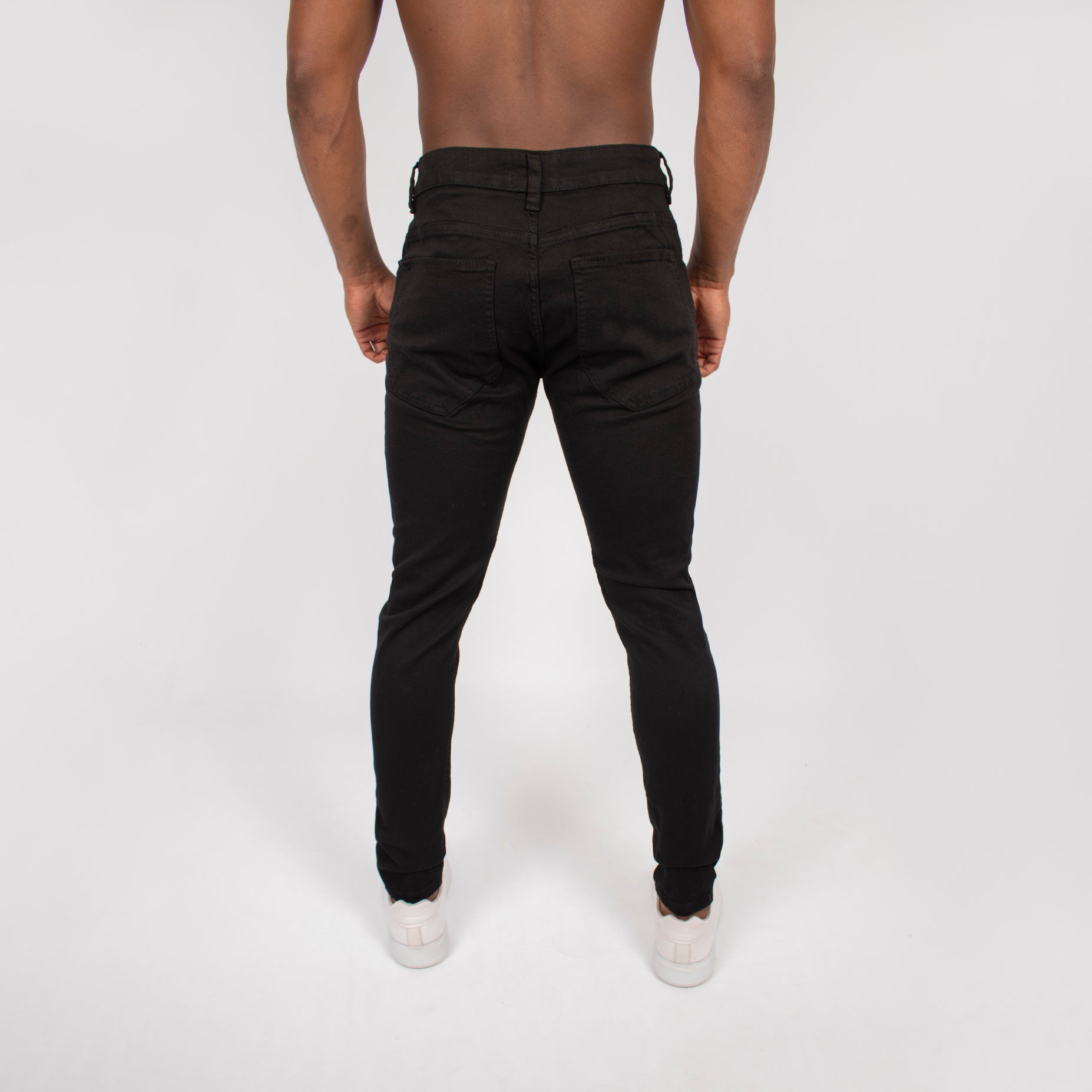 Jean hombre skinny negro clasico
