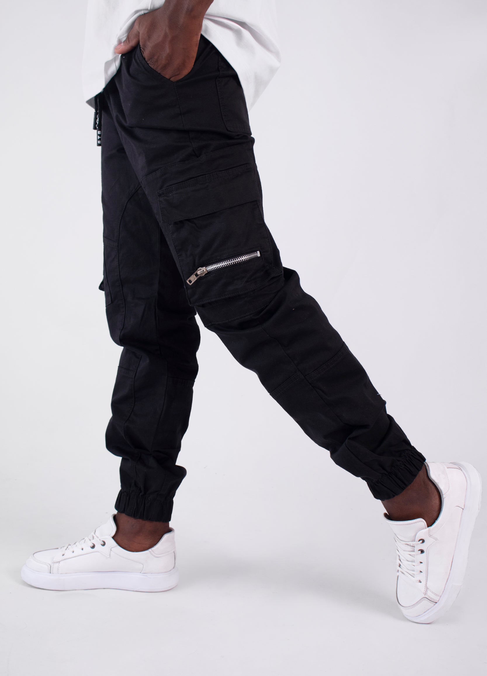 Jogger hombre con cierres