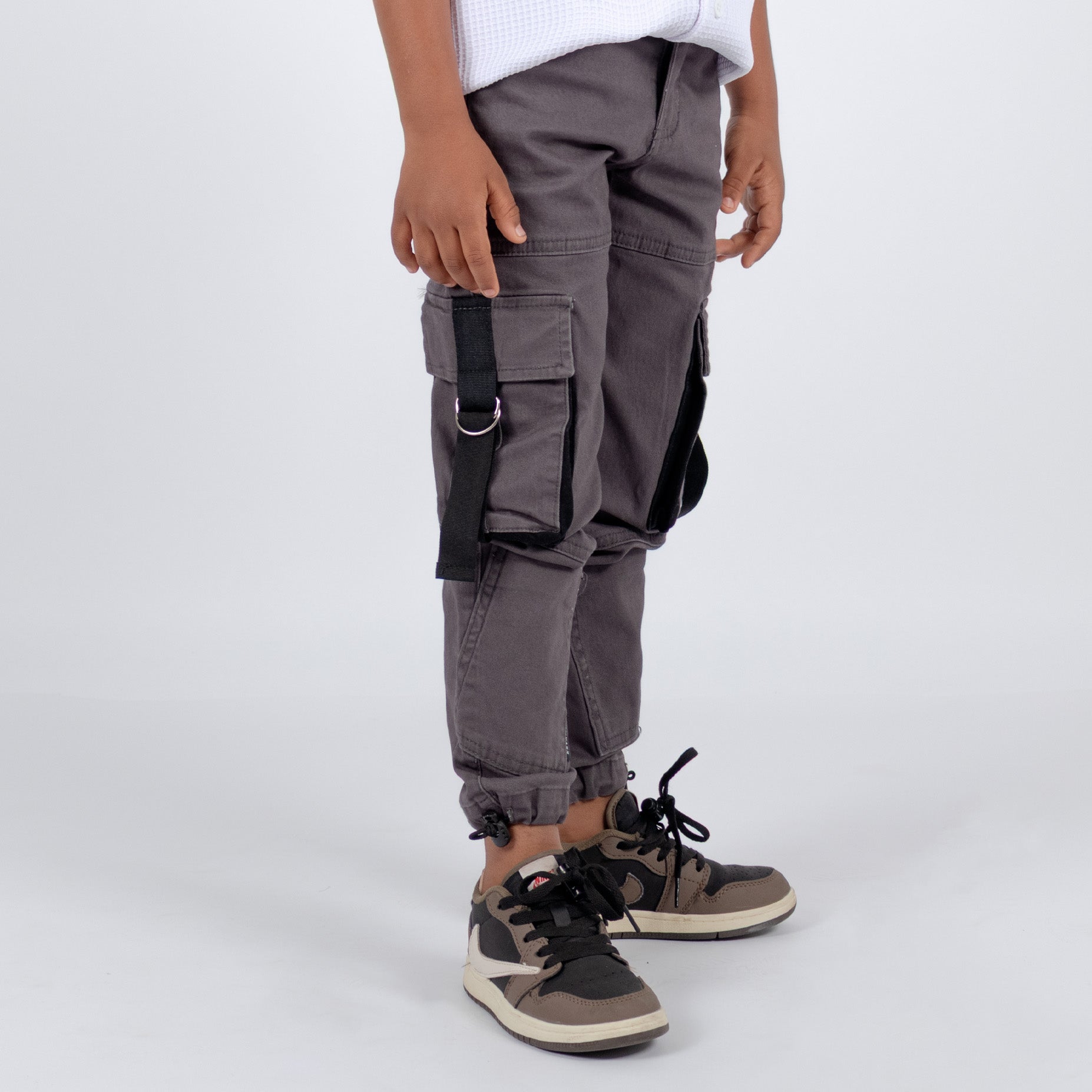 Jogger niño cargo gris claro