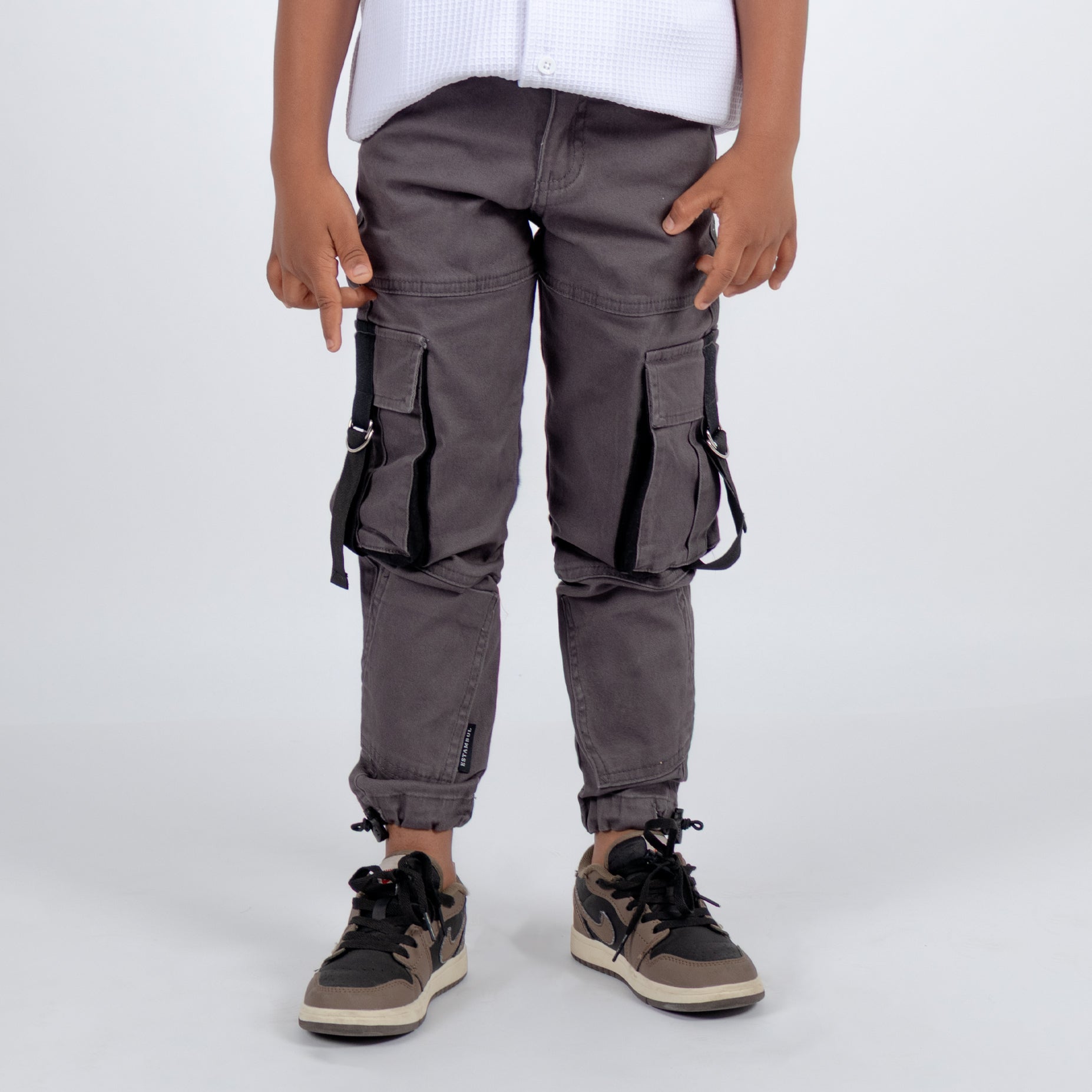 Jogger niño cargo gris claro