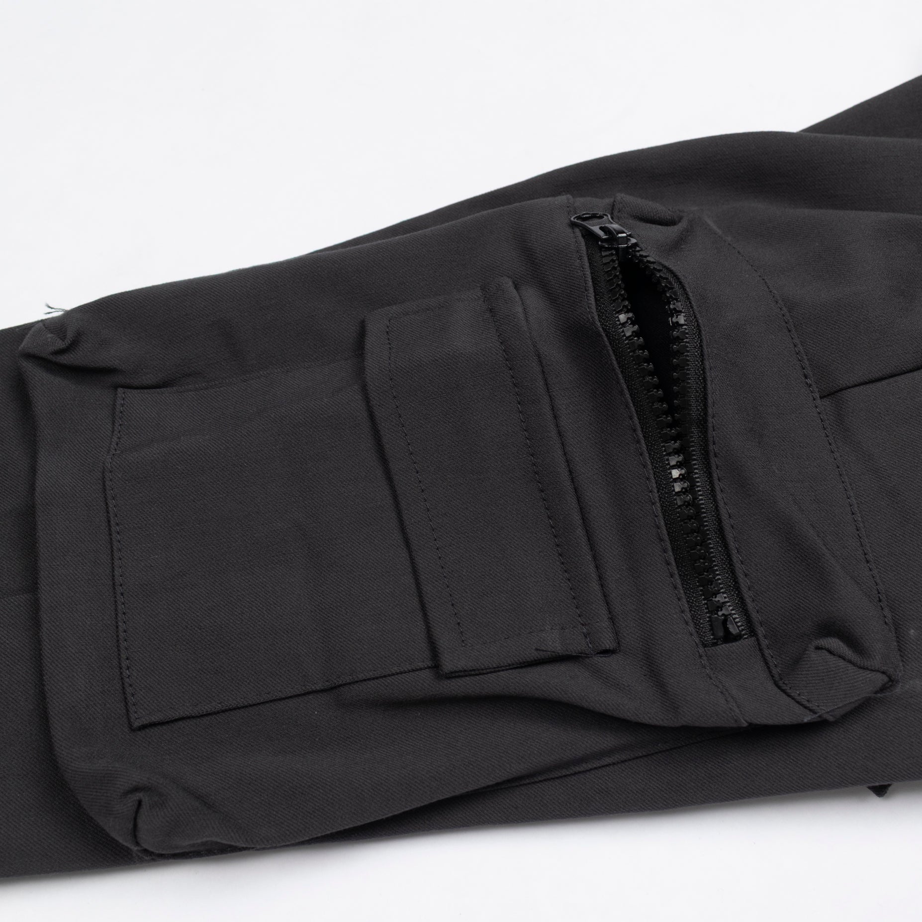 Jogger niño bolsillos gris