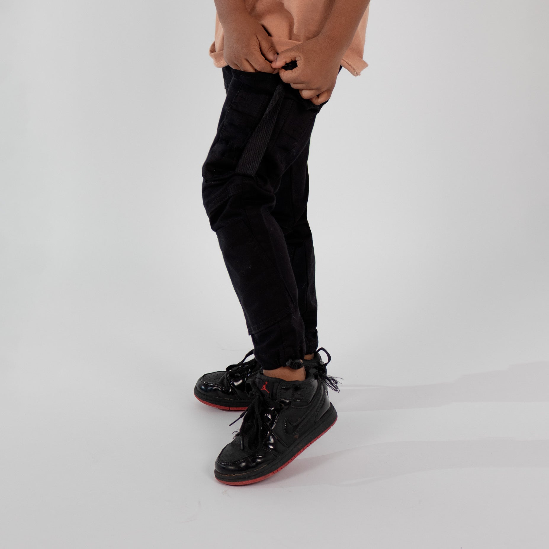 Jogger niño cinta negro