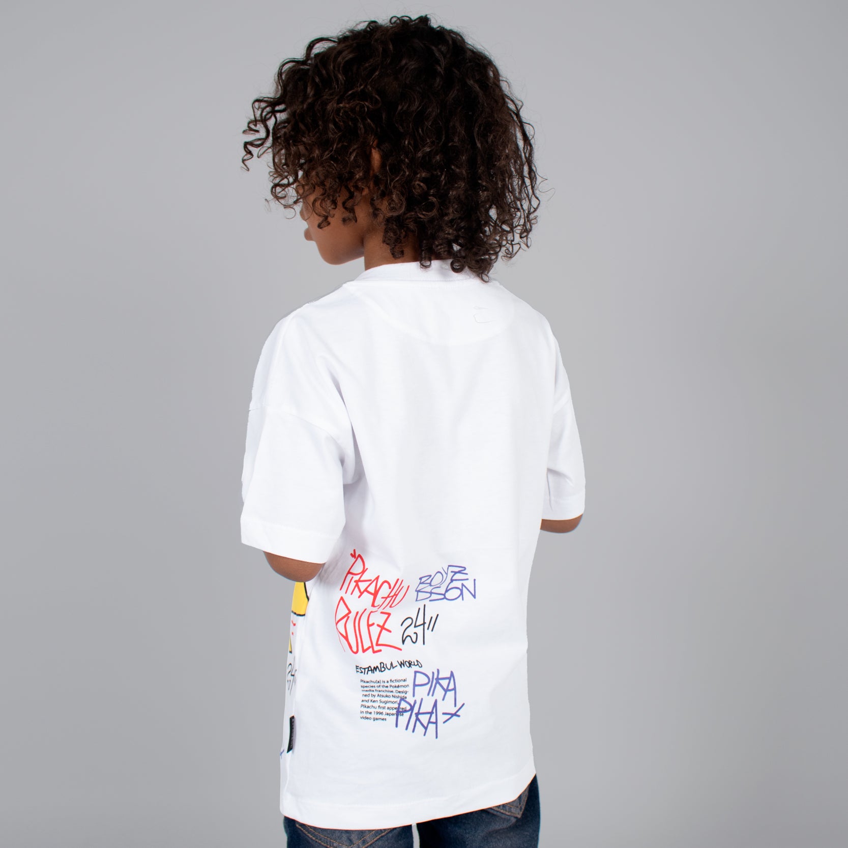 Oversize niño Picachu