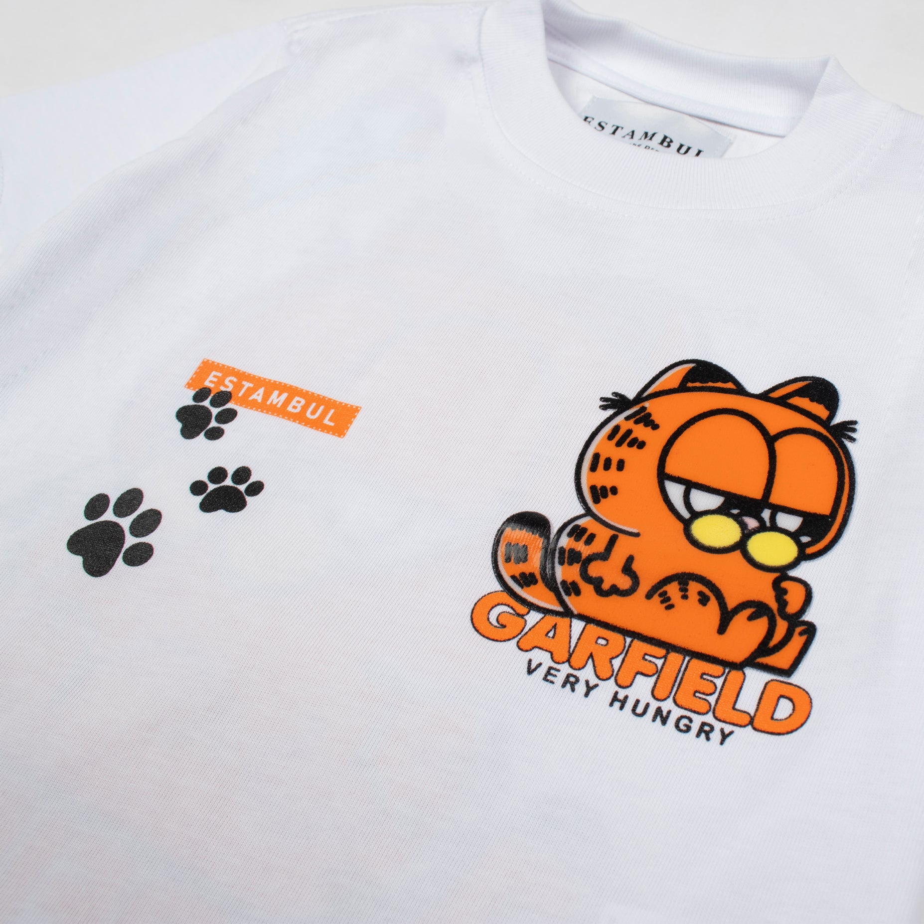 Oversize baby Garfield