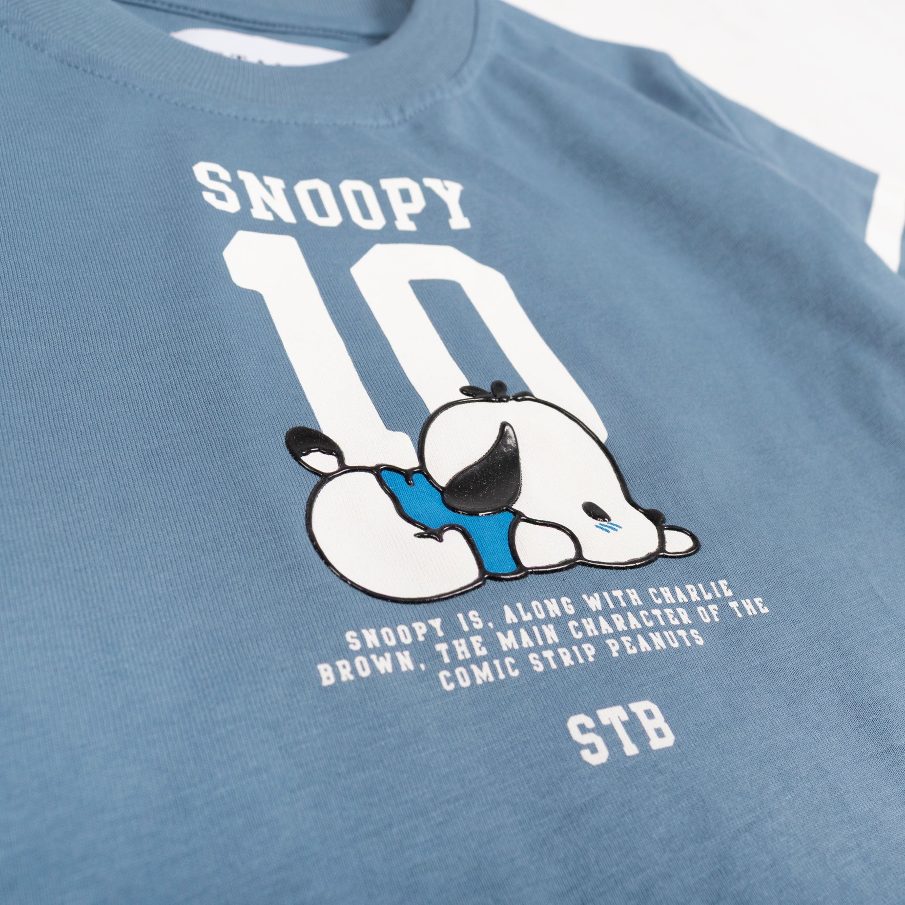 Oversize baby Snoopy