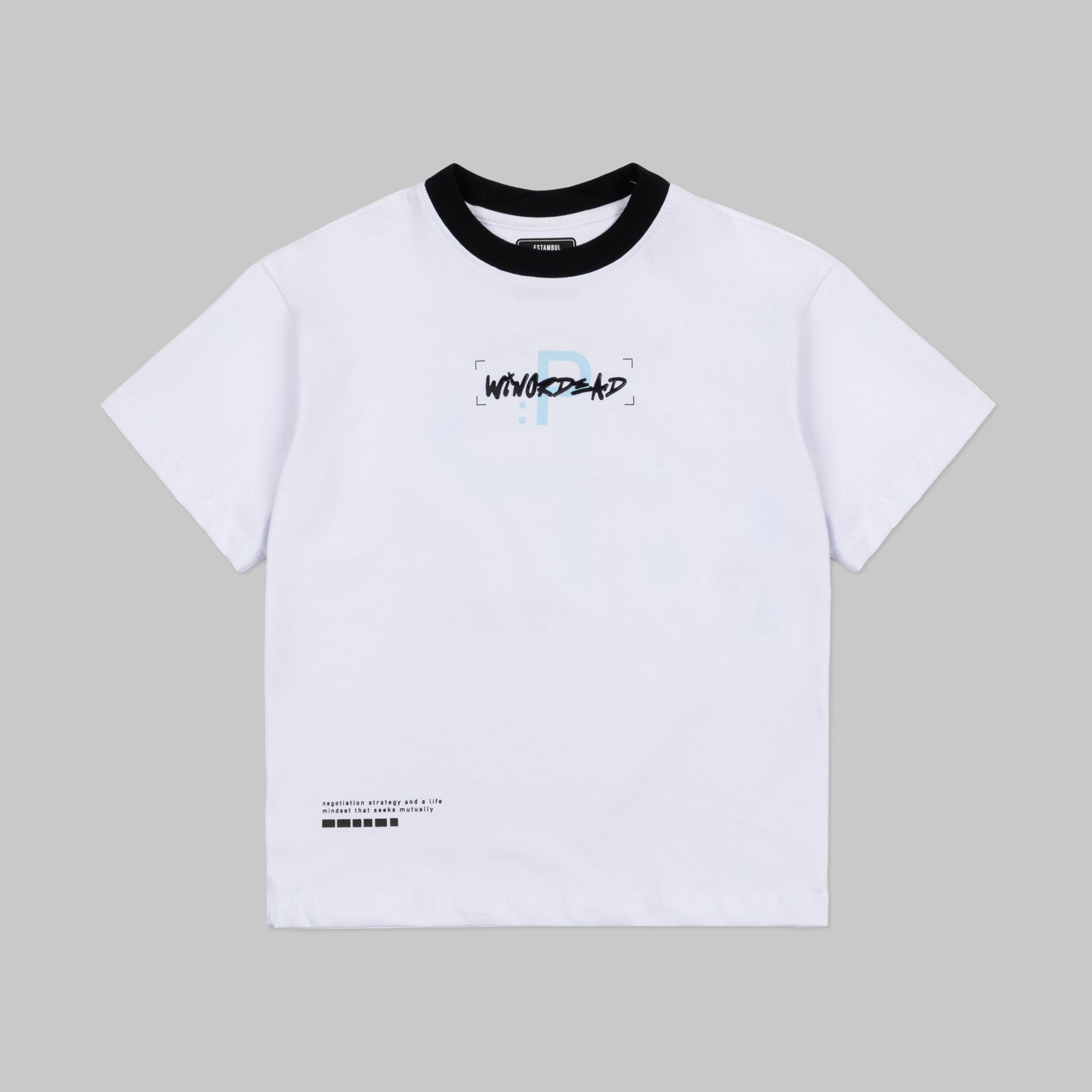 Oversize  niño R. Tomorrow