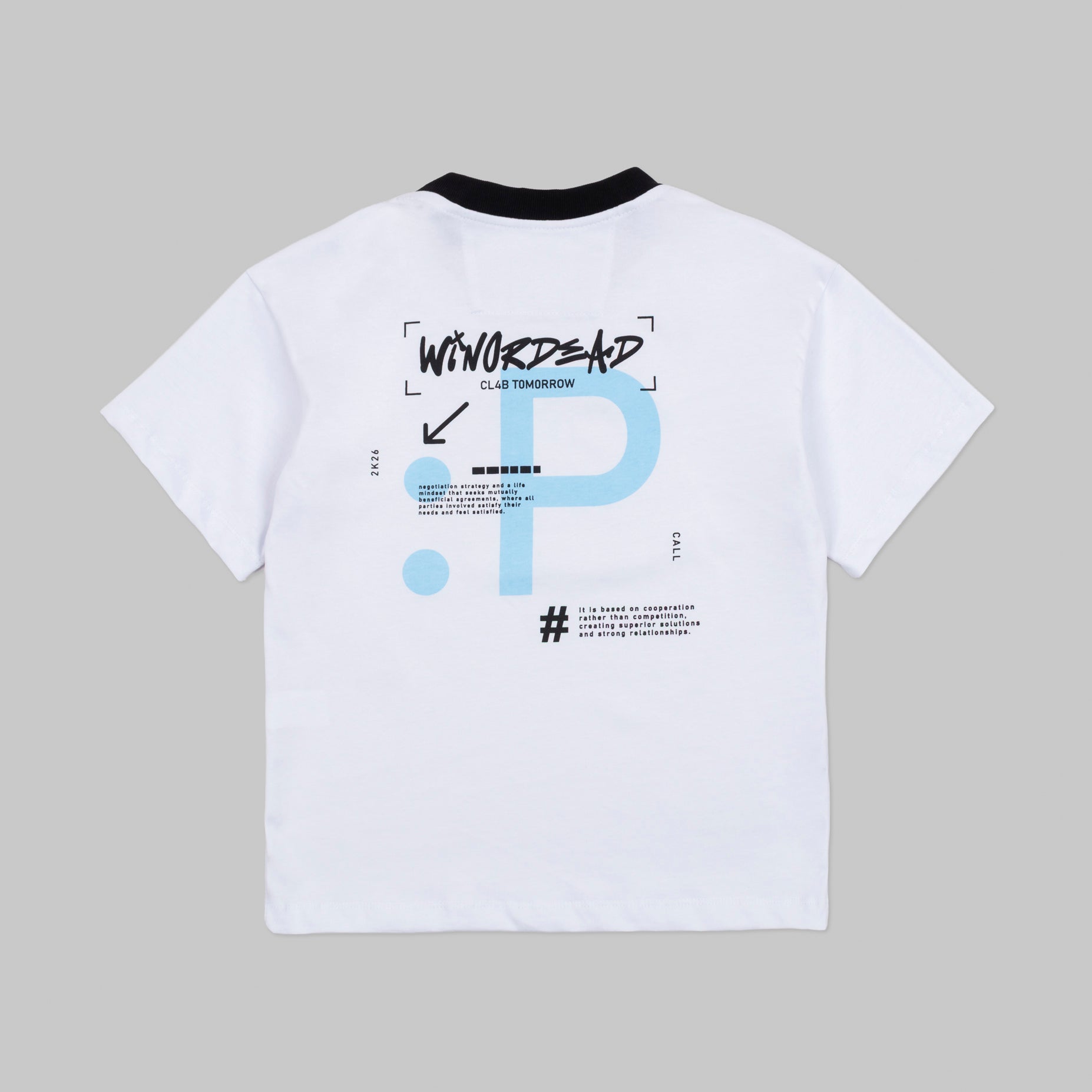Oversize  niño R. Tomorrow