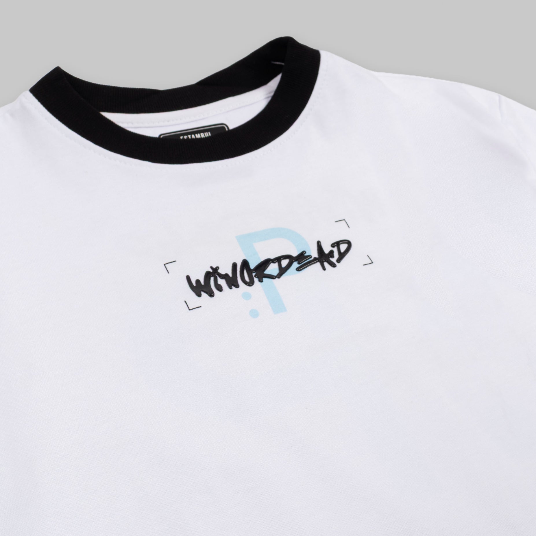 Oversize  niño R. Tomorrow
