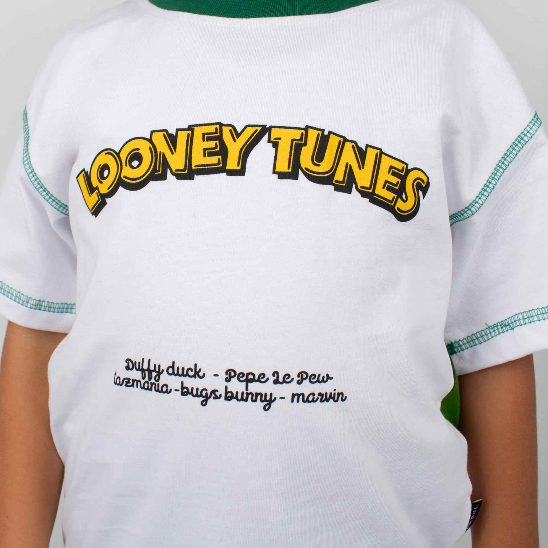 Oversize niño Looney tunes