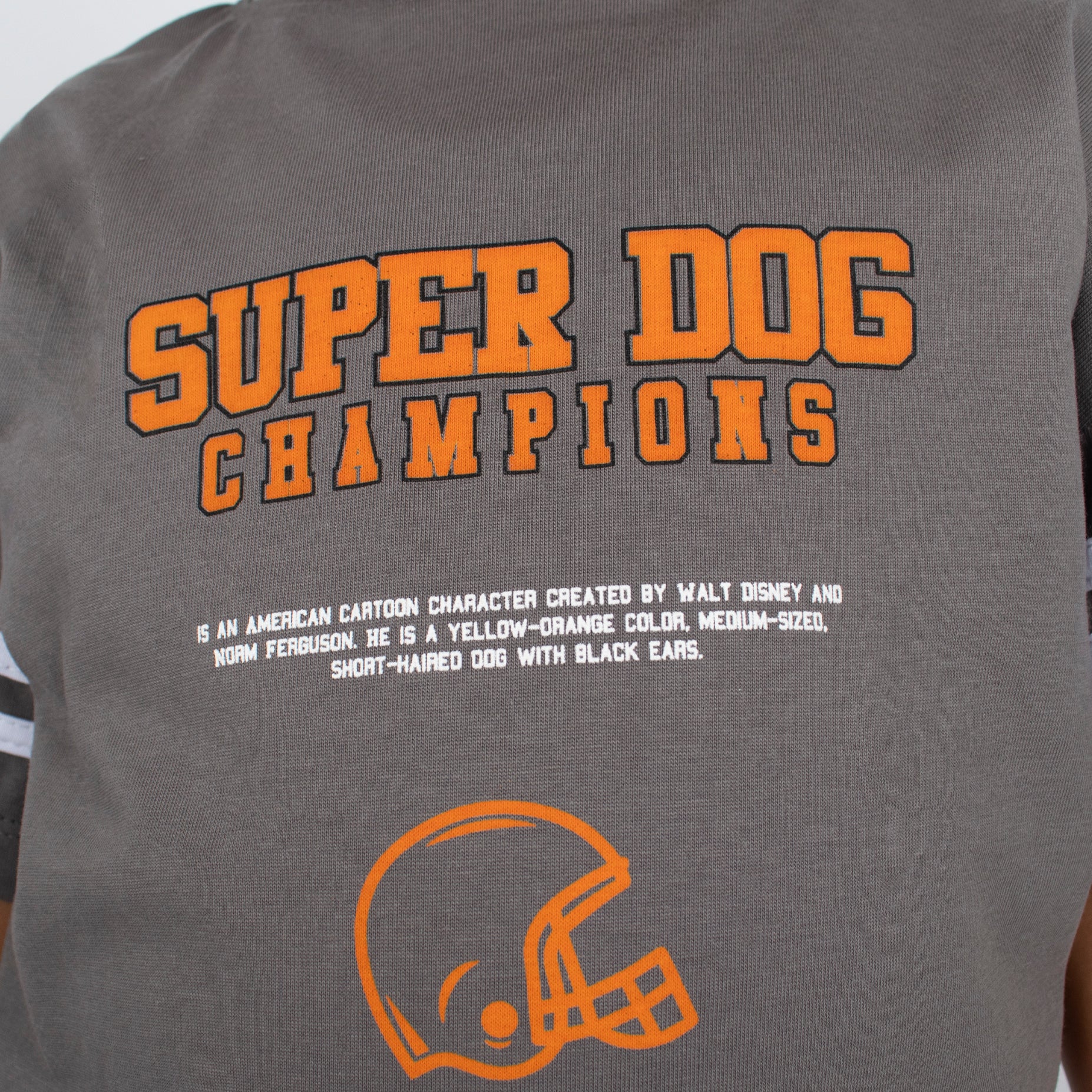 Oversize niño Pluto