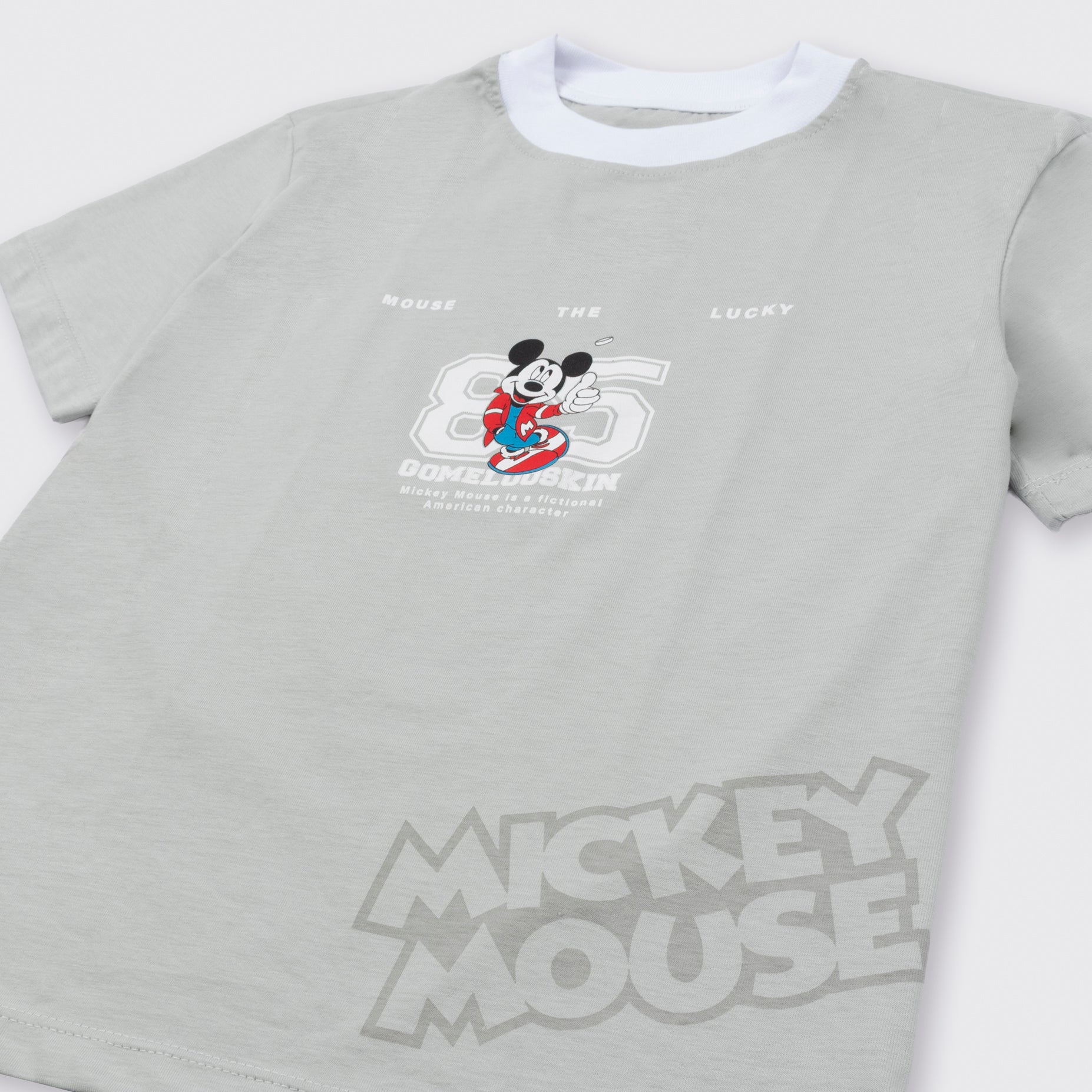 Oversize niño Mickey Mouse