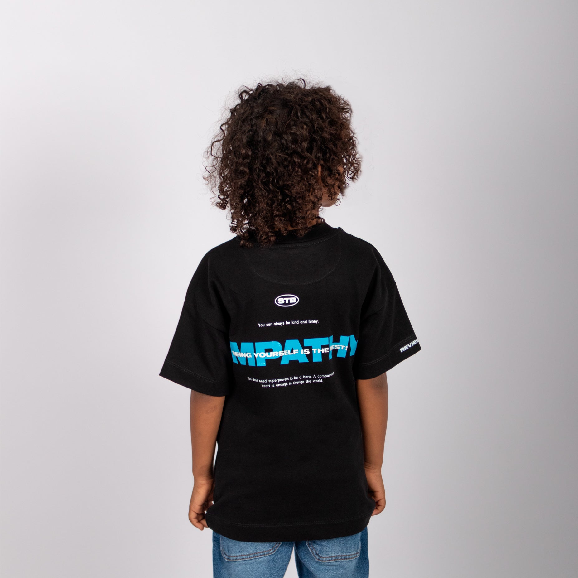 Oversize niño empathy