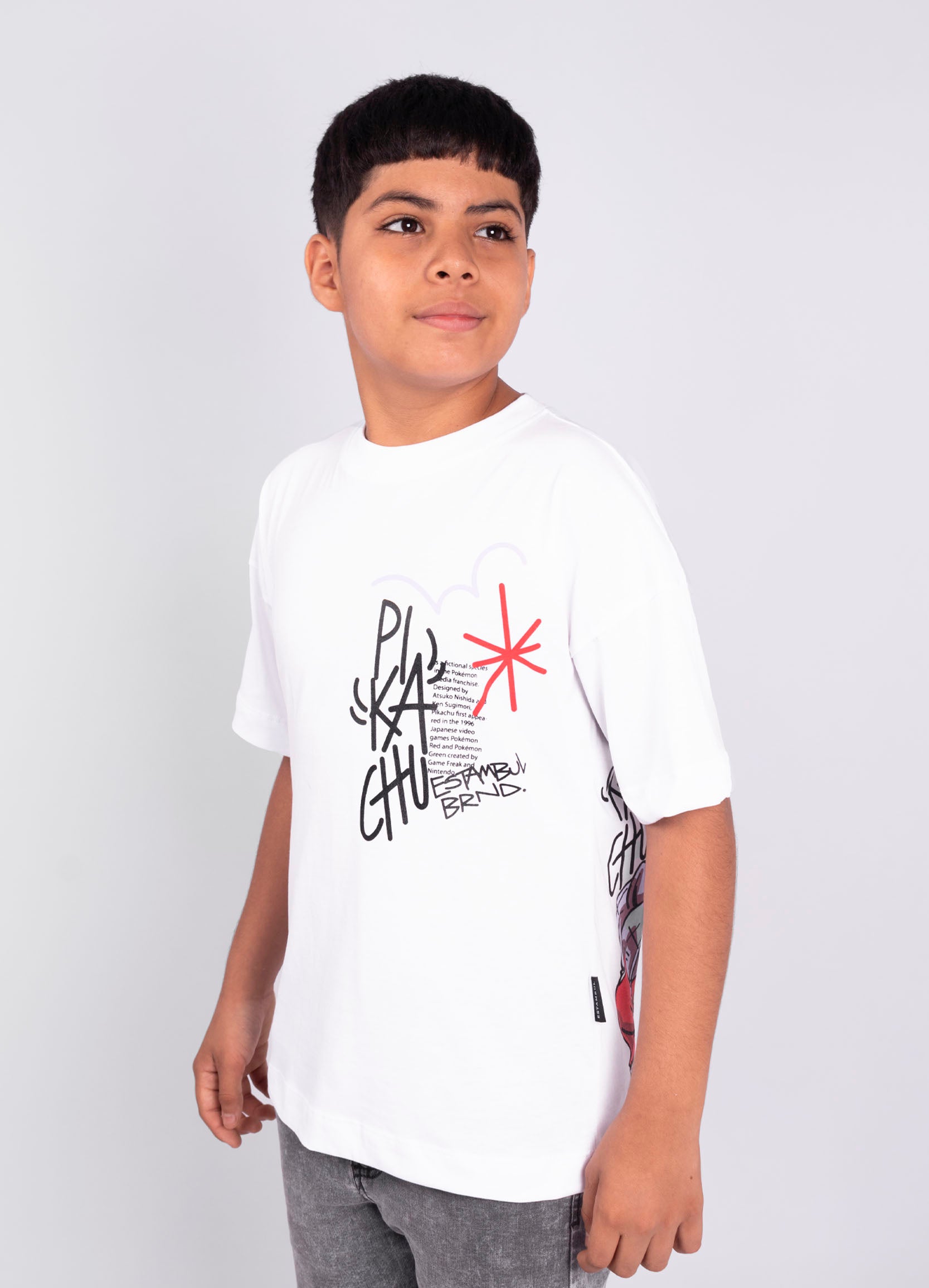 Oversize niño Pikachu Brnd