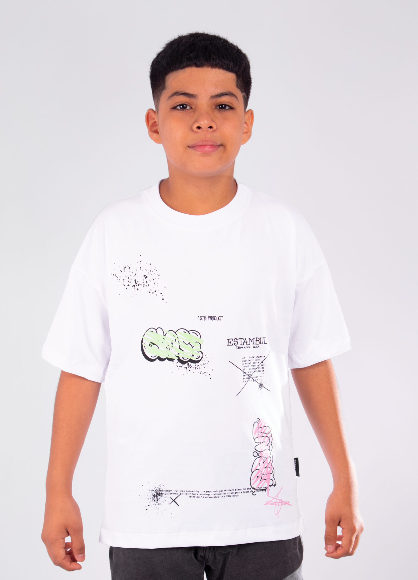 Oversize niño Close Print