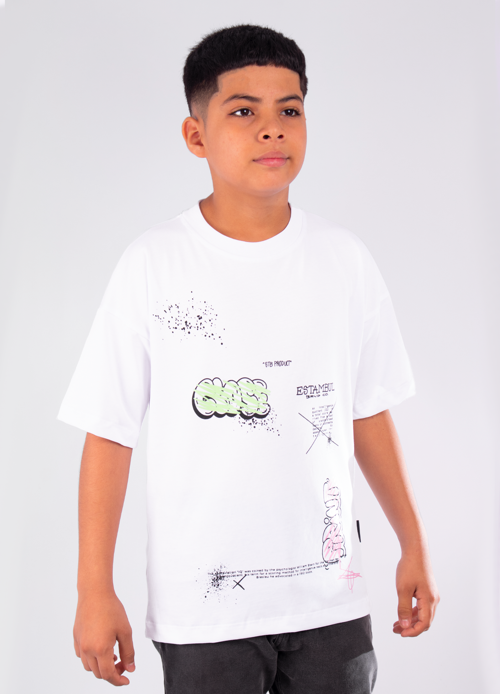Oversize niño Close Print