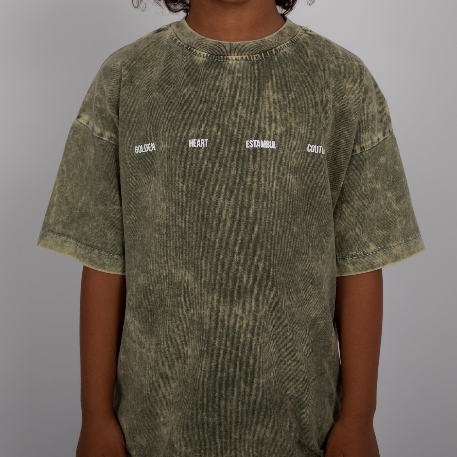 Oversize niño degrade Herat Estambul