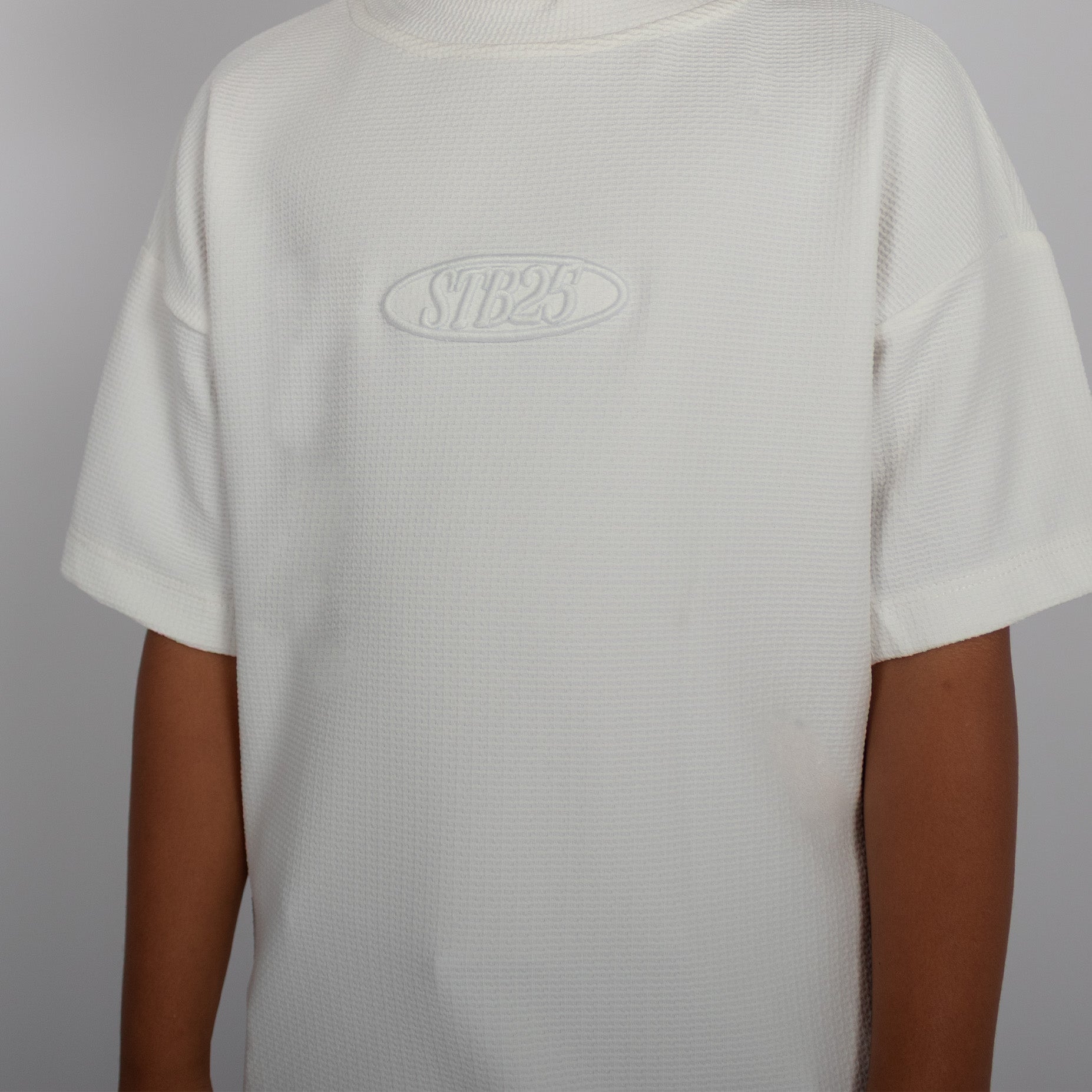 Oversize niño bordada marfil