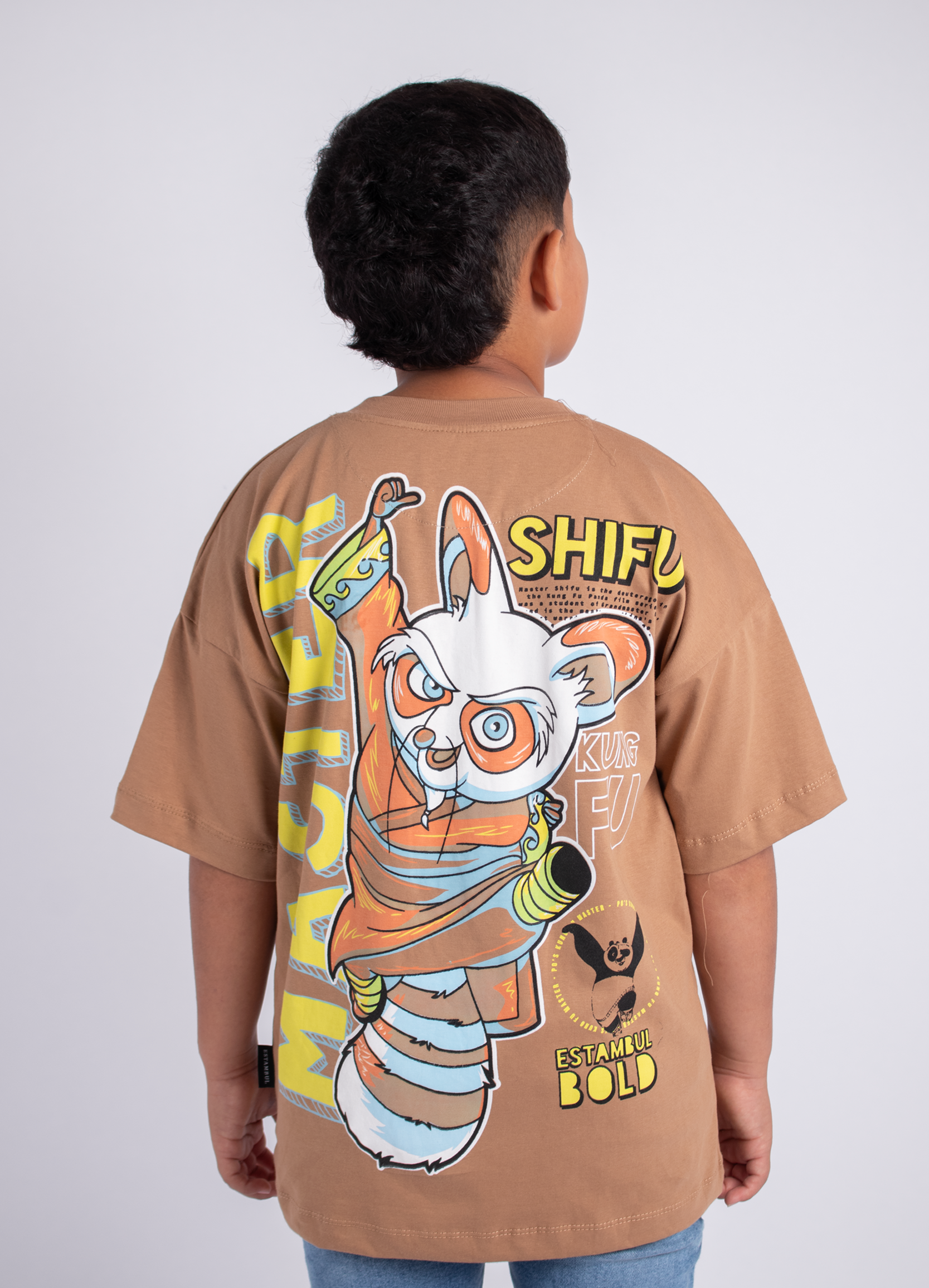 Overisze niño Master