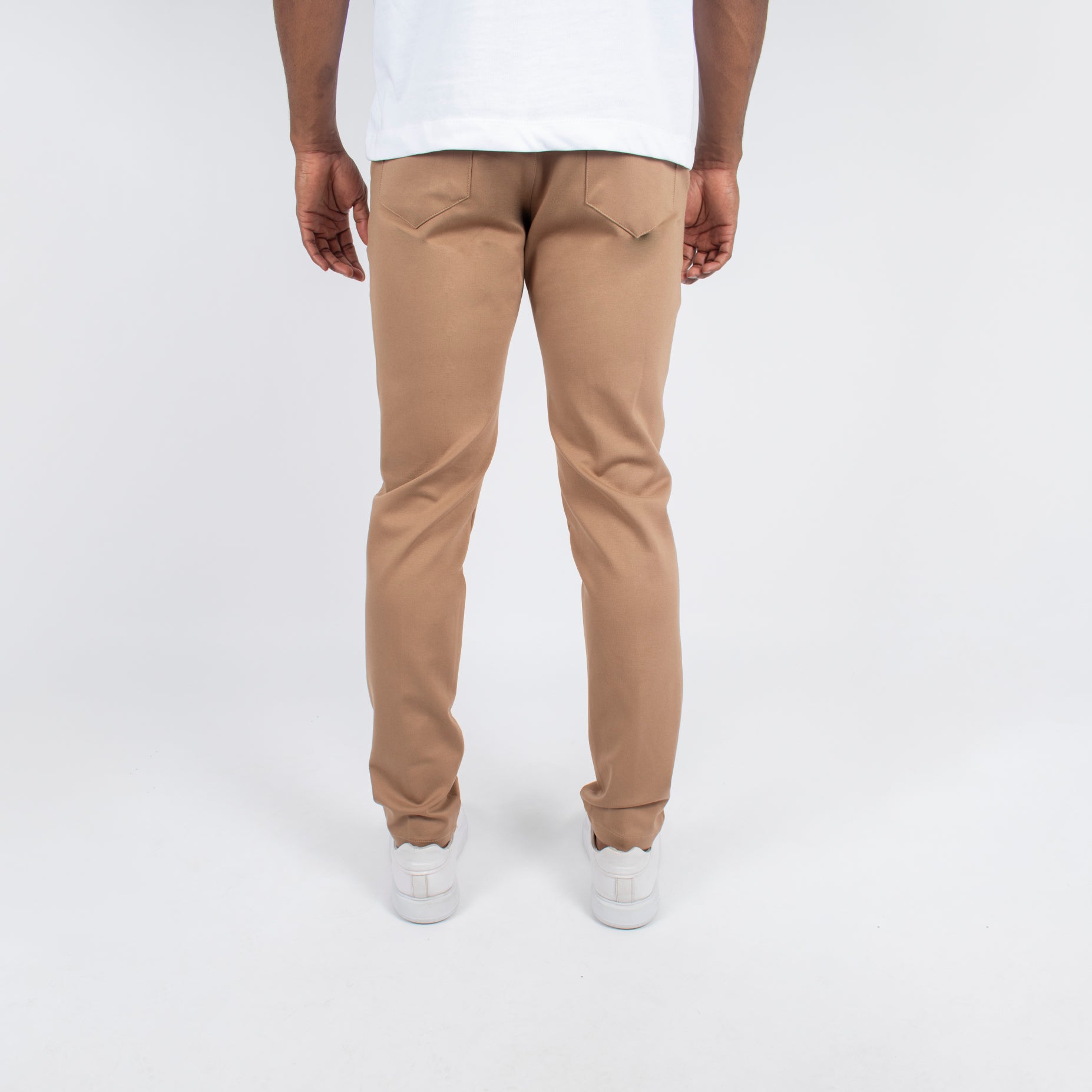 Pantalon hombre tela beige