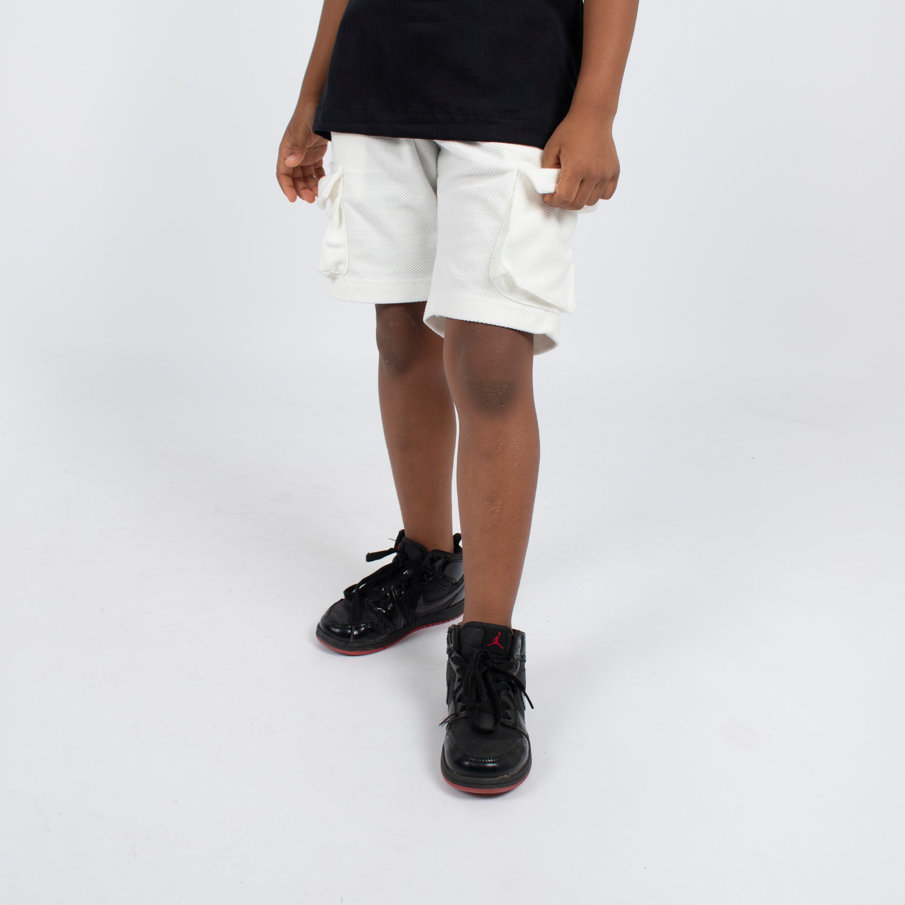 Pantaloneta niño cargo textura blanca